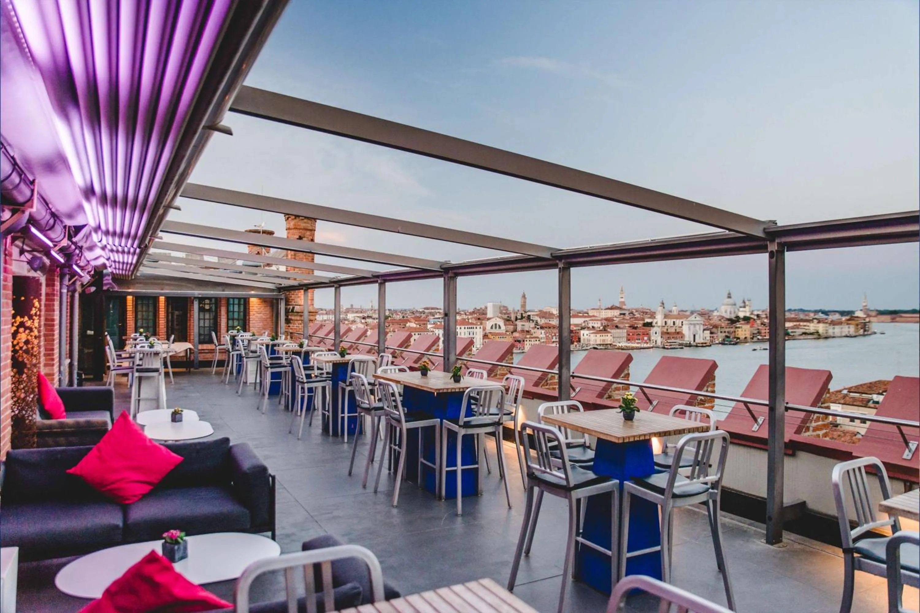 Restaurant/places to eat in Hilton Molino Stucky Venice