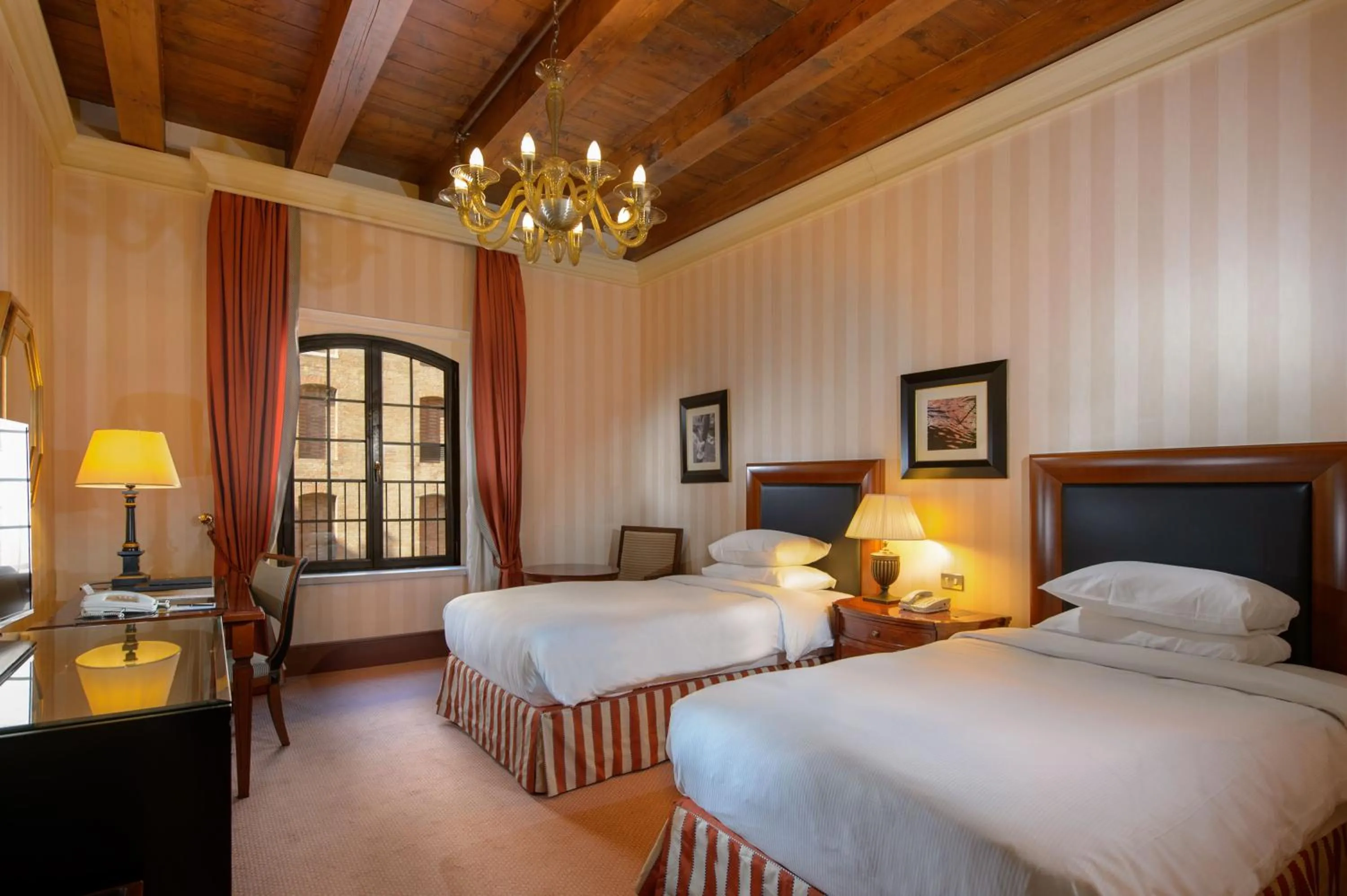 Bedroom, Bed in Hilton Molino Stucky Venice