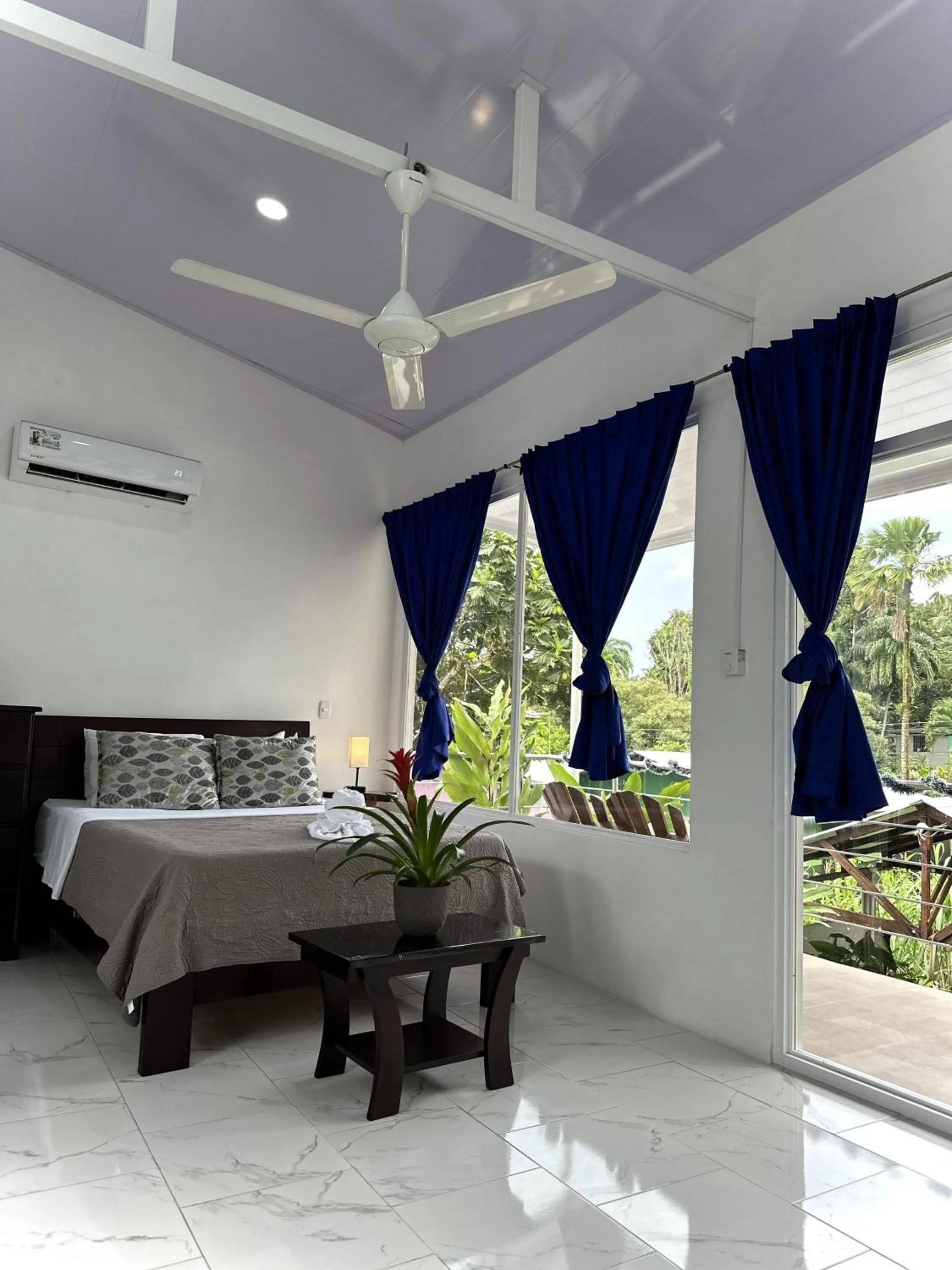 Bed in Hotel Serendipity