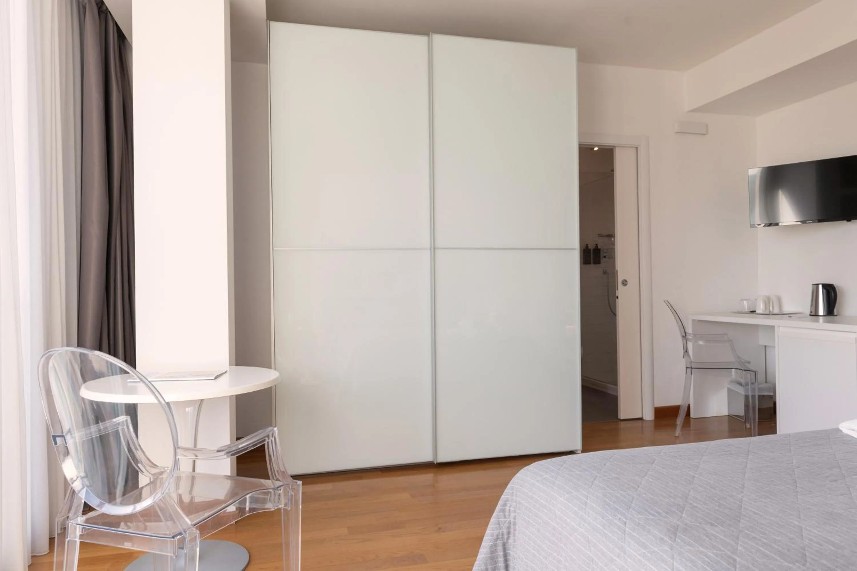 Photo of the whole room, Bed in Perla Verde Hotel