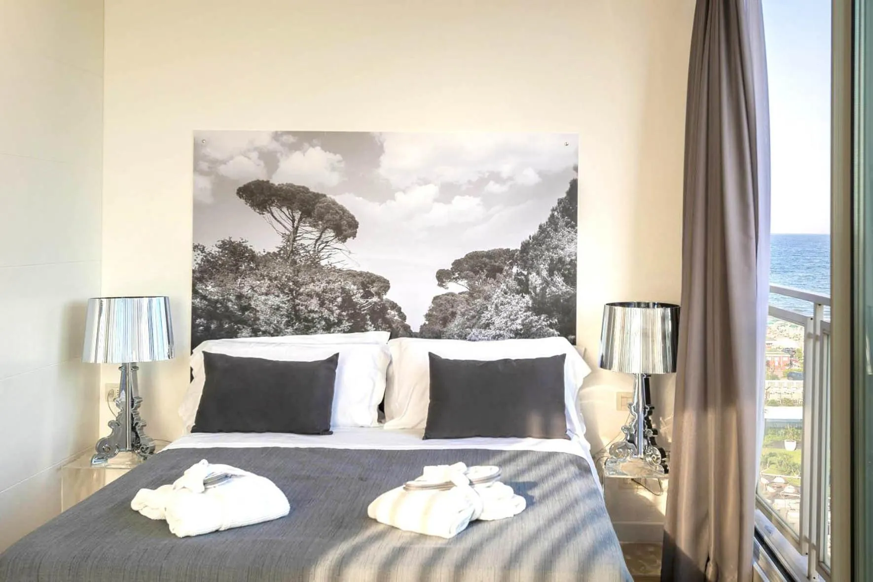 View (from property/room), Bed in Perla Verde Hotel