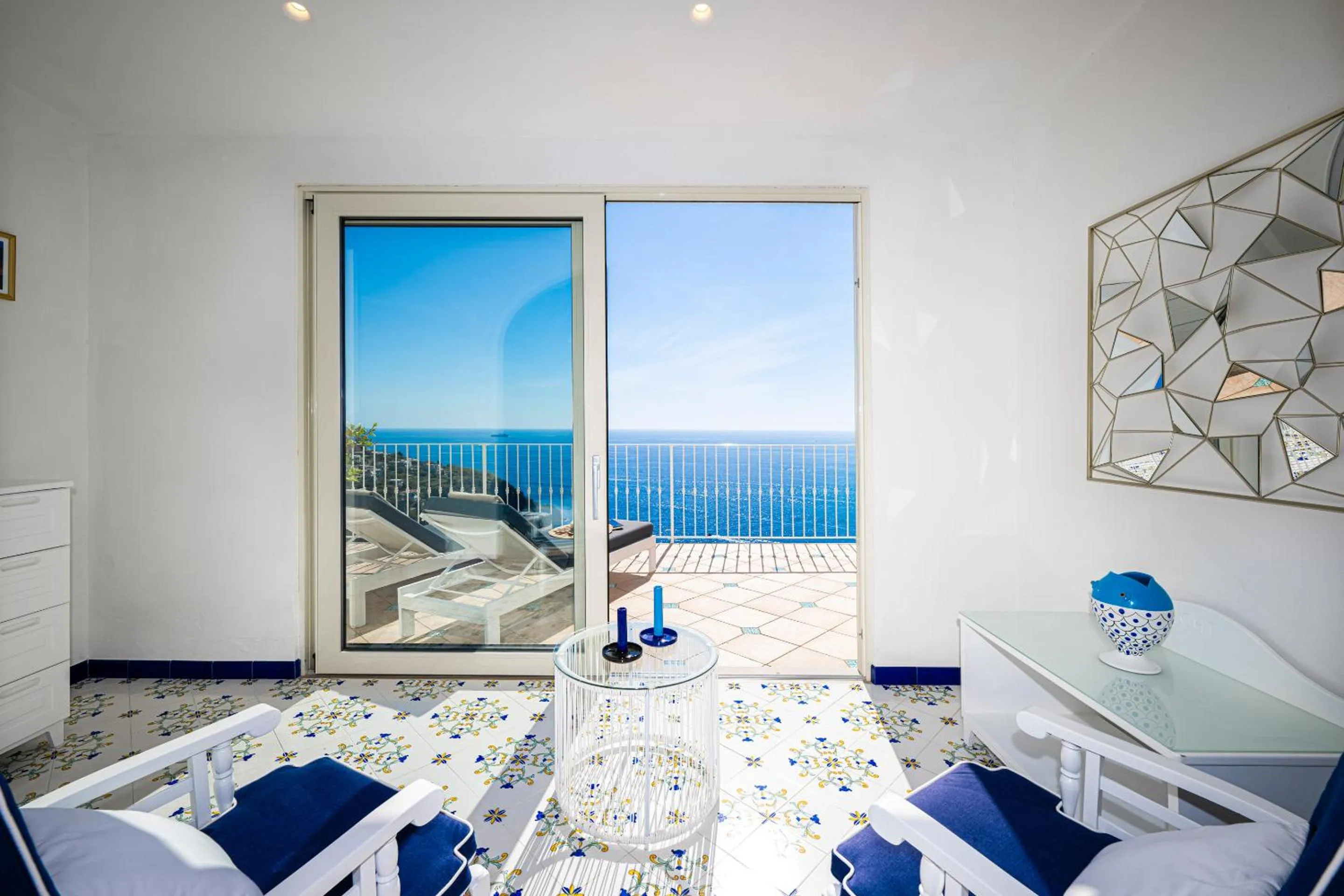 Living room in Grand Hotel Tritone