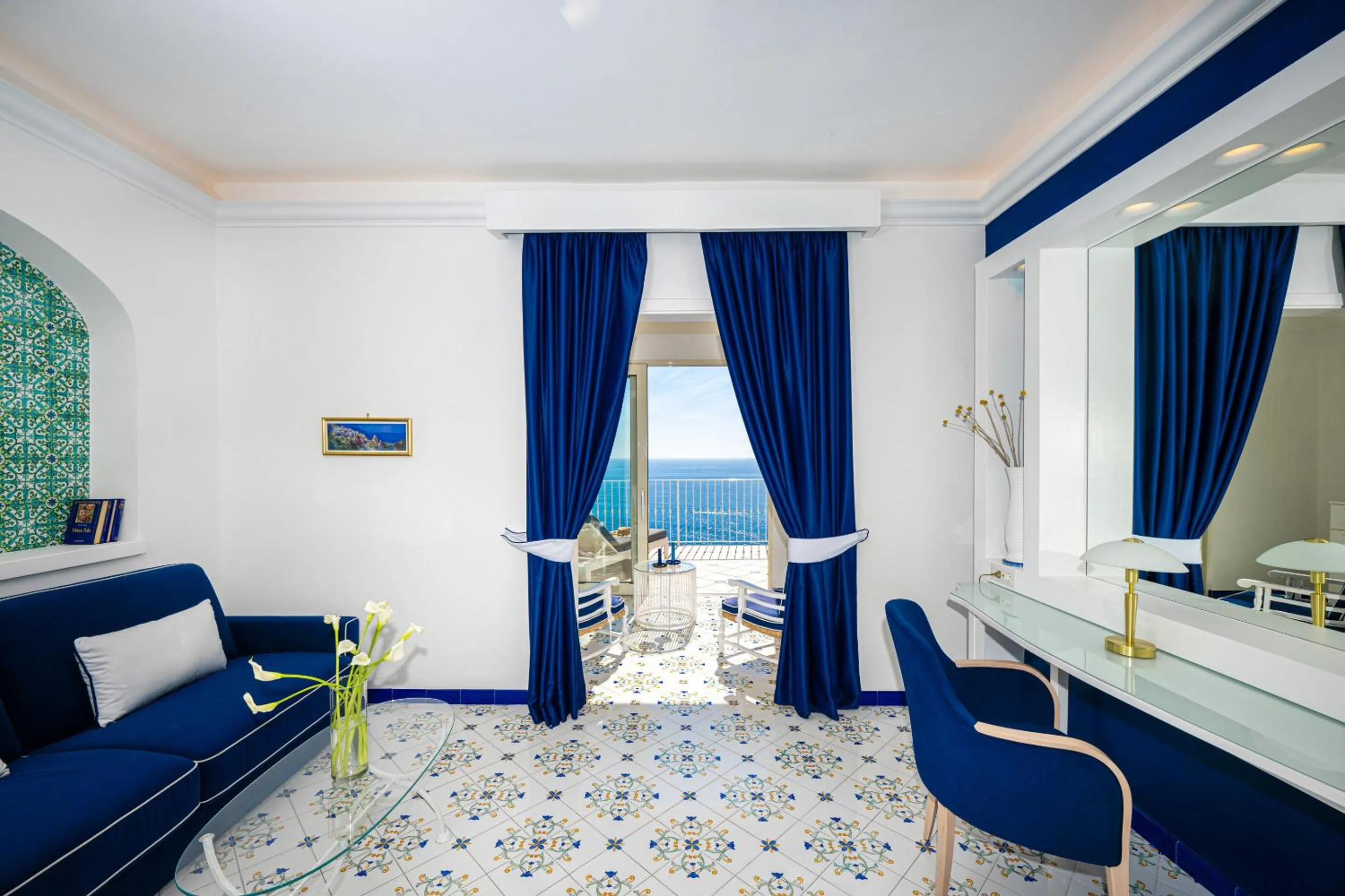 Living room in Grand Hotel Tritone