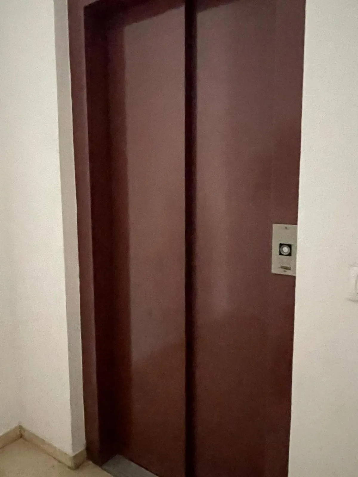 elevator in Apartamento en los Jardines de Murillo