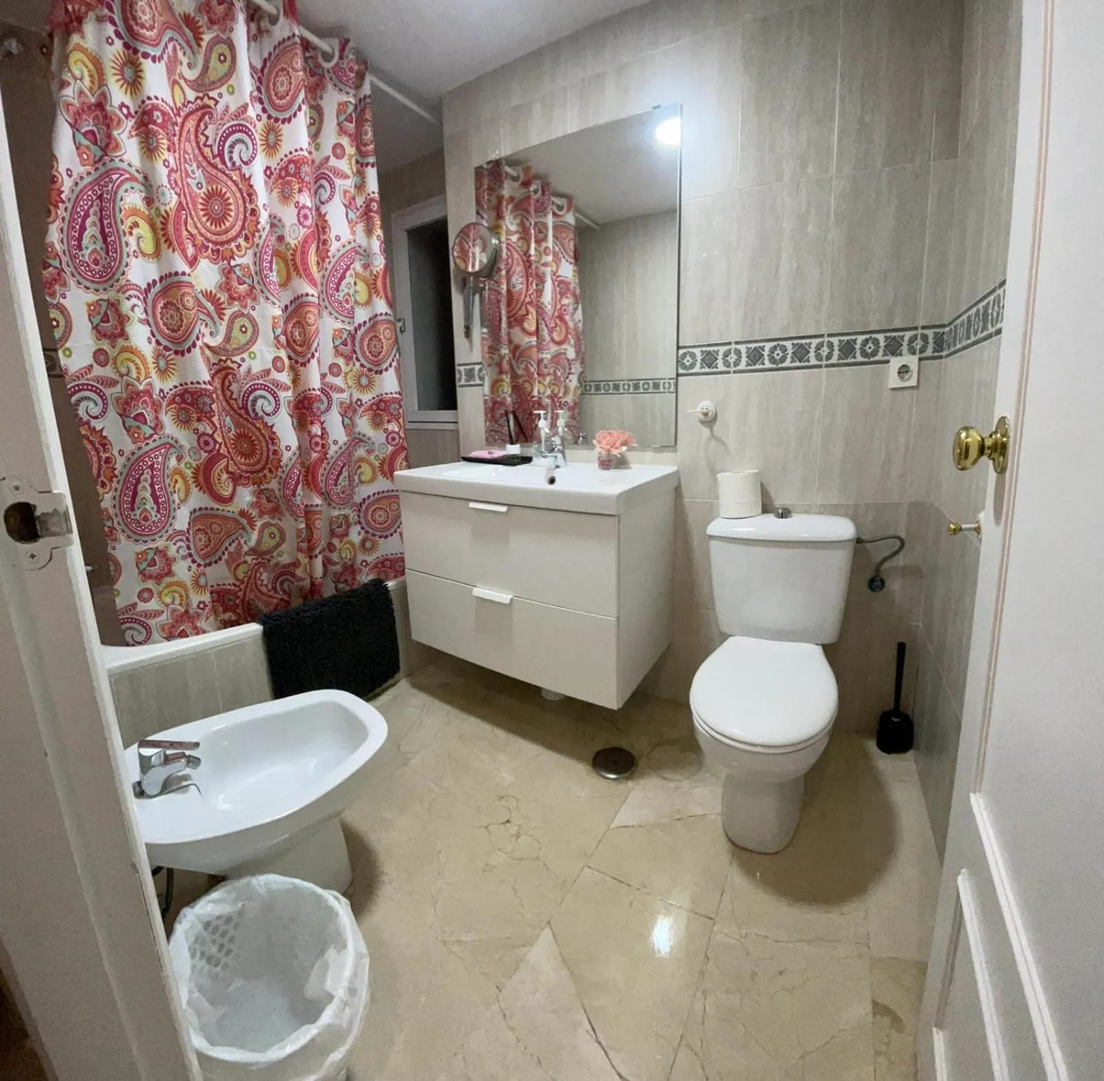 Shower in Apartamento en los Jardines de Murillo