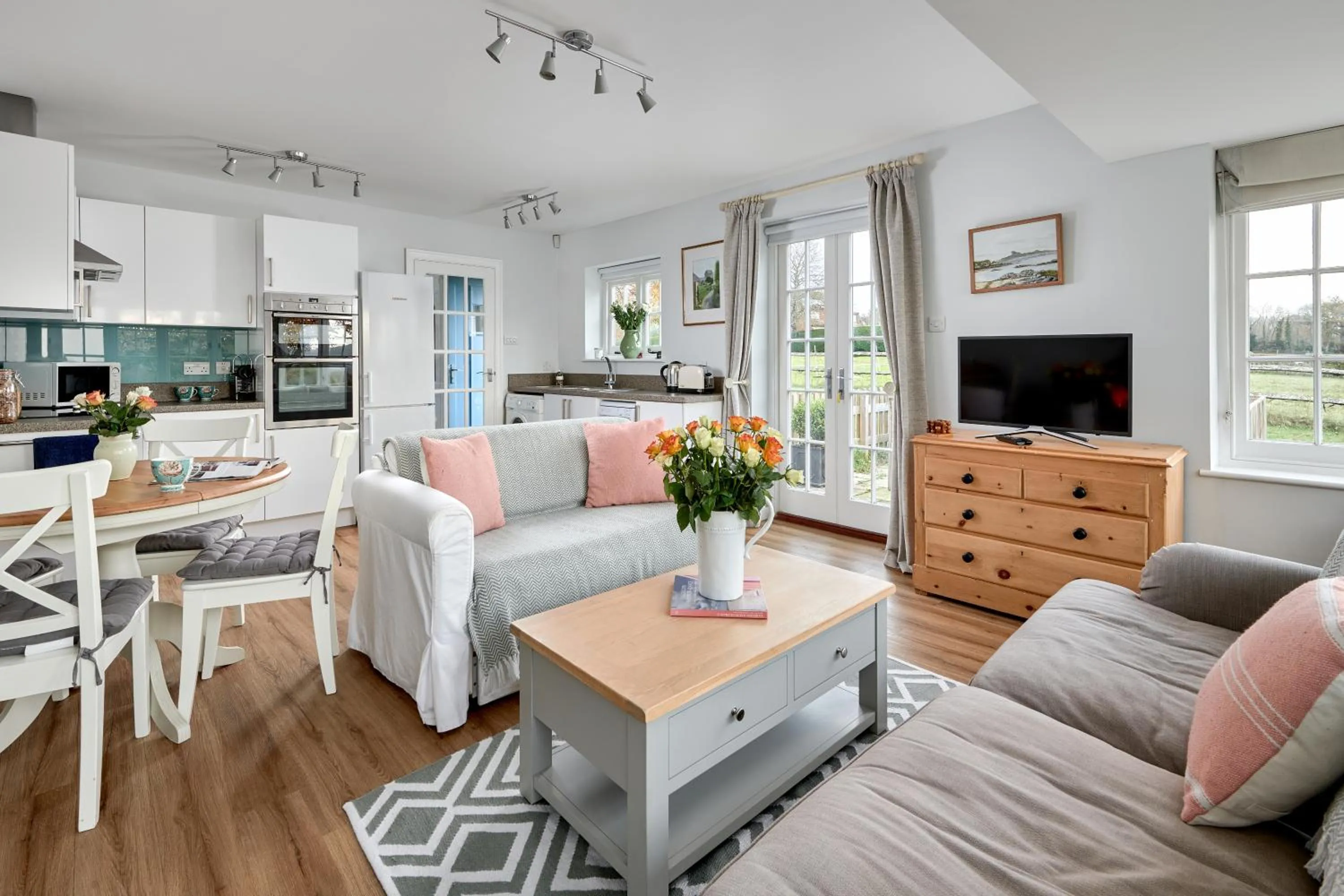 Garden flat near Goodwood with stunning views