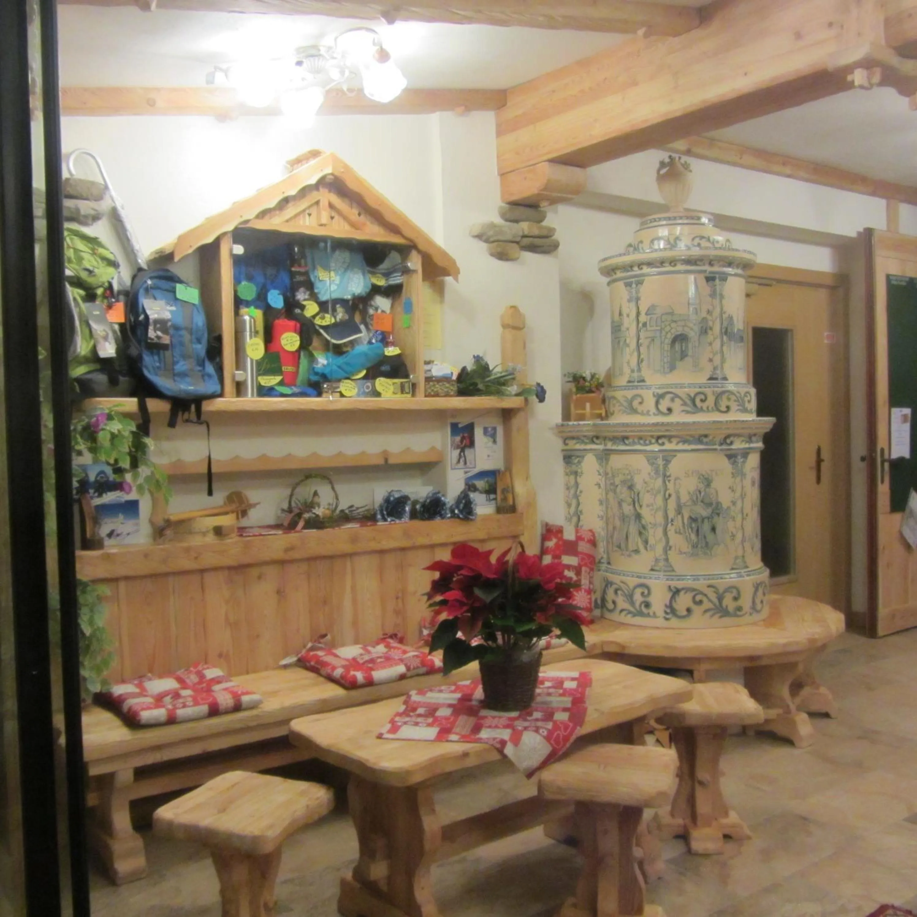 Lobby or reception in Hotel Ortles Dolomiti Walking & Spa