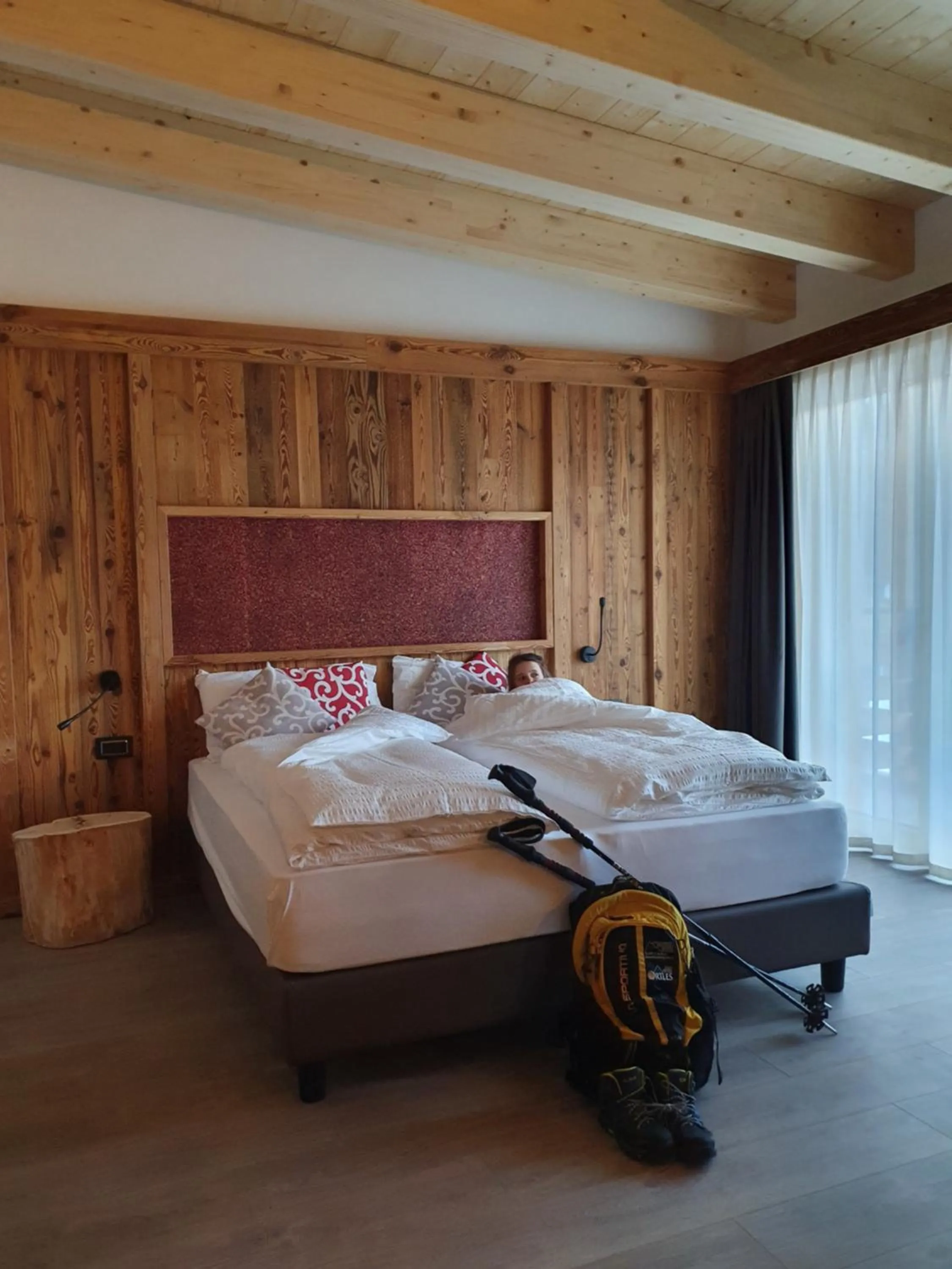 Bed in Hotel Ortles Dolomiti Walking & Spa