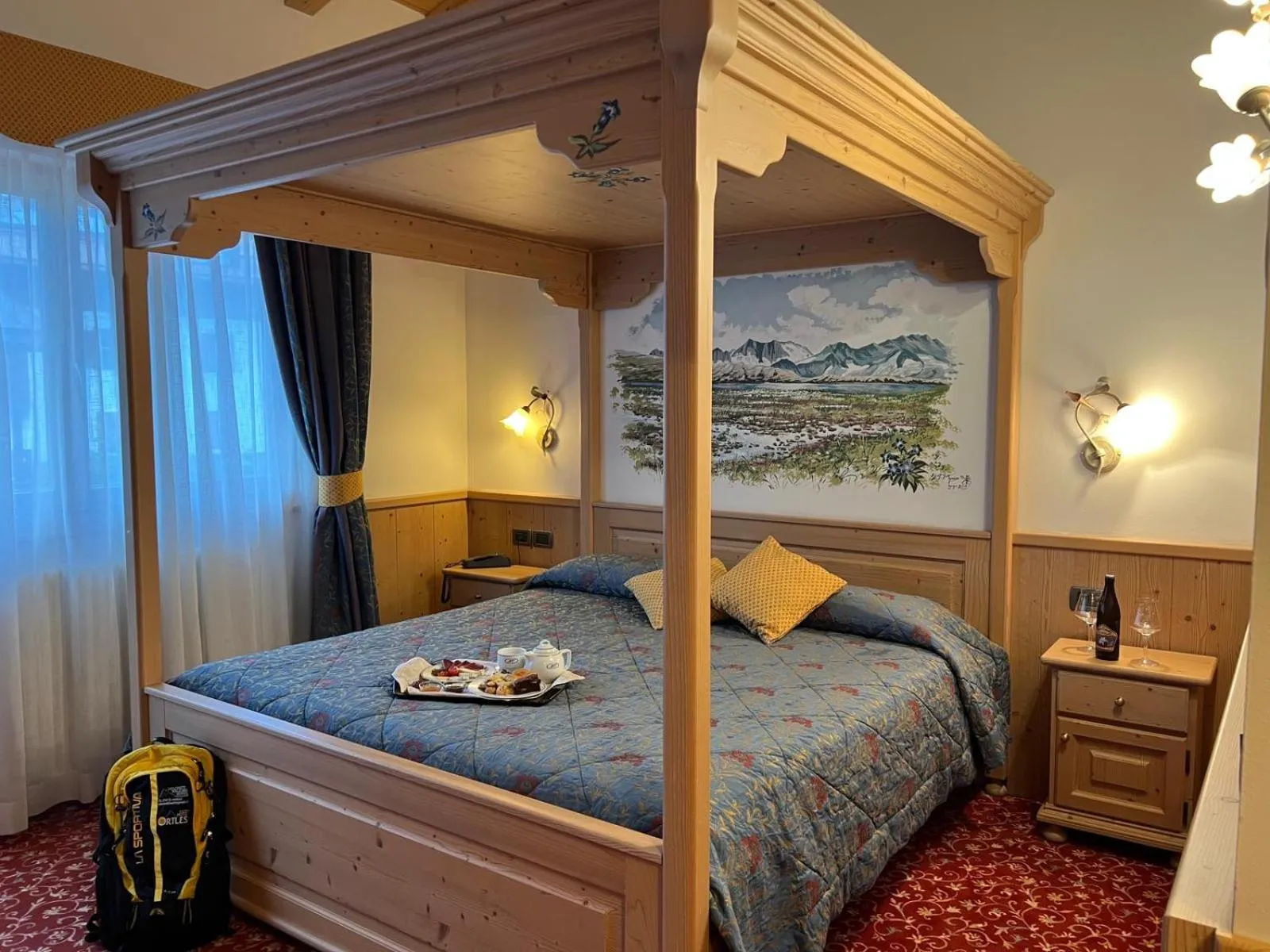 Bed in Hotel Ortles Dolomiti Walking & Spa