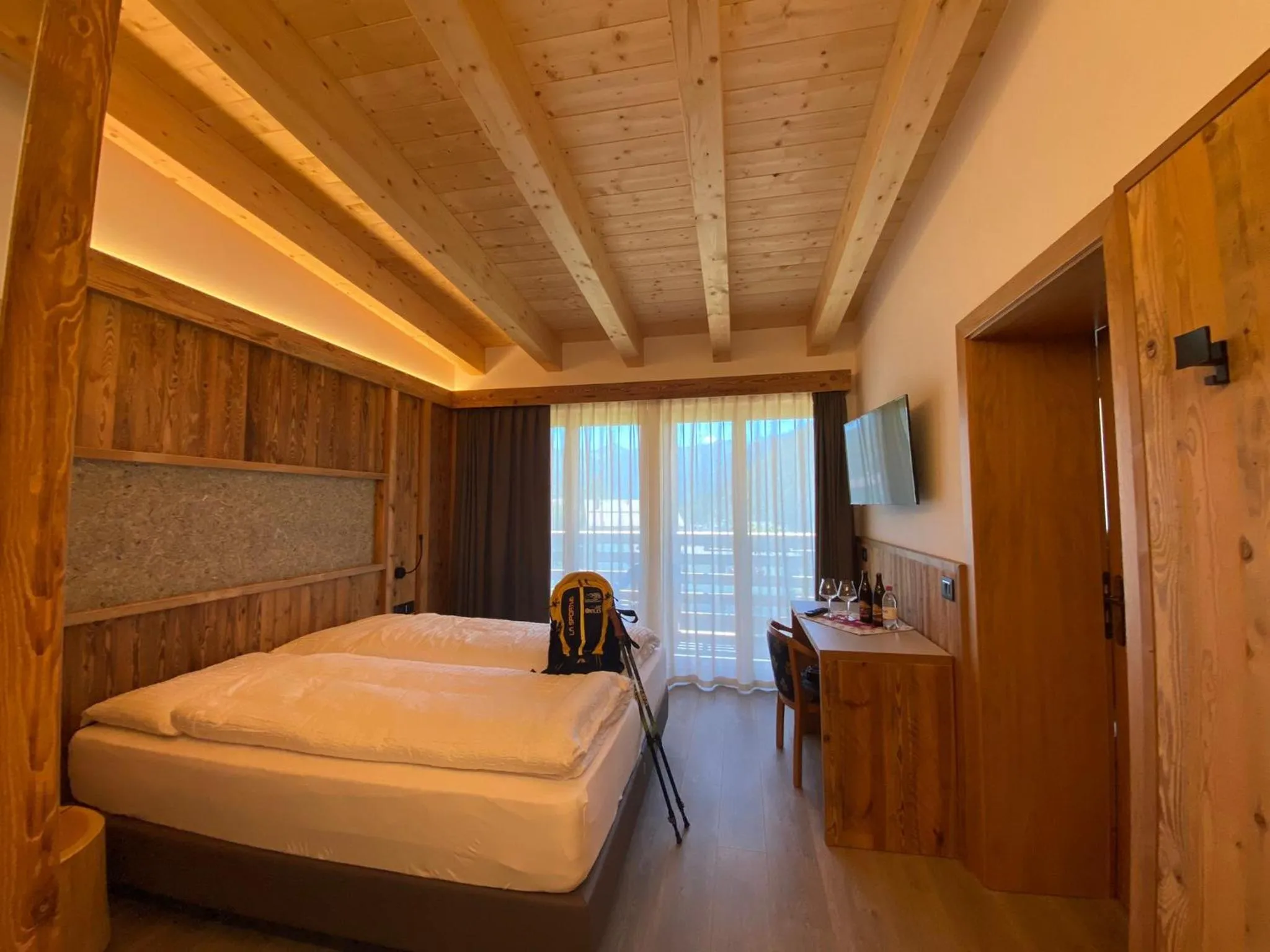 Bedroom, Bed in Hotel Ortles Dolomiti Walking & Spa