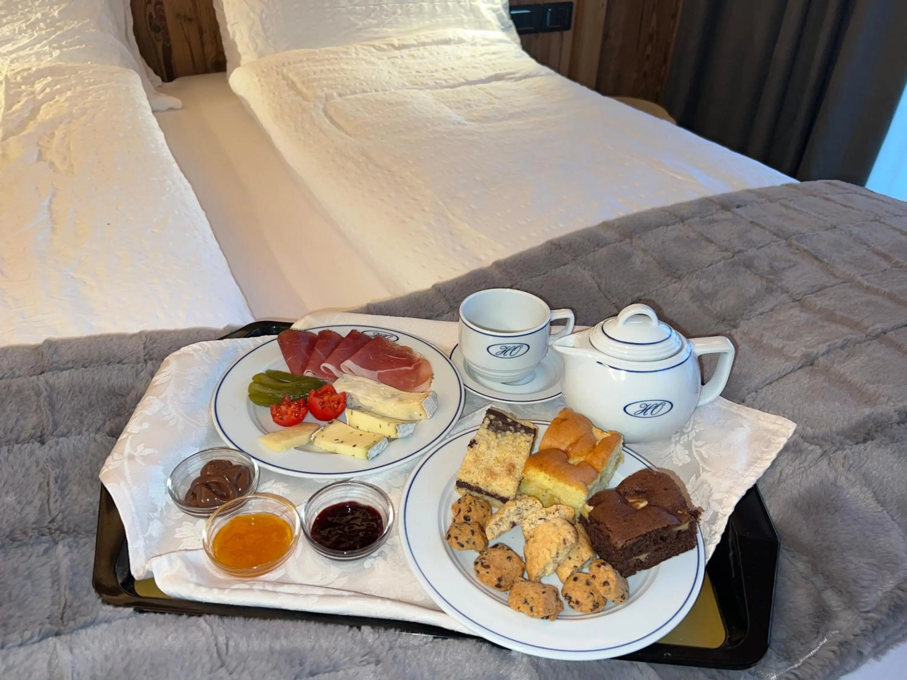 Bed in Hotel Ortles Dolomiti Walking & Spa