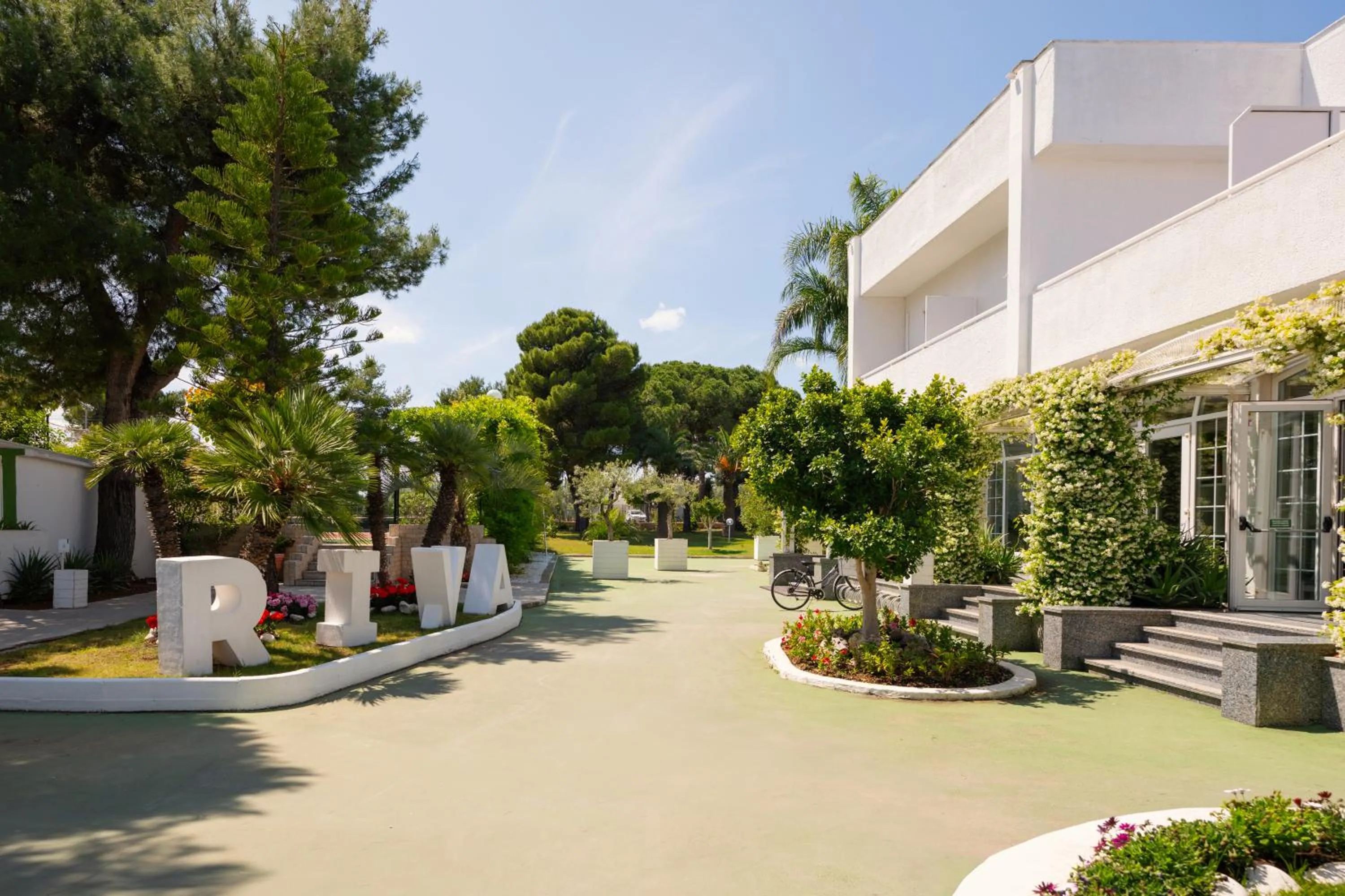 Property building in Hotel Riva Del Sole