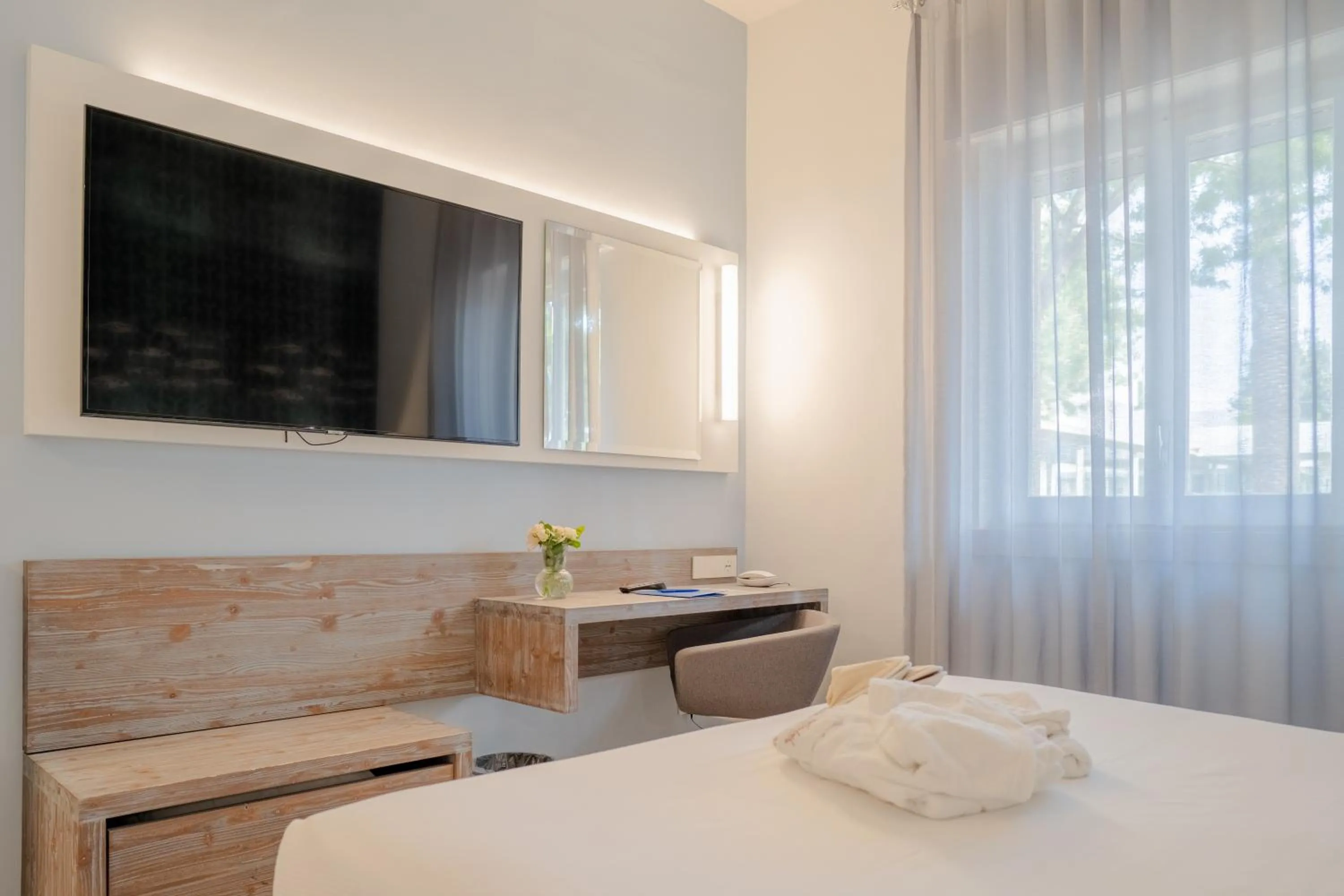 Bed in Hotel Riva Del Sole