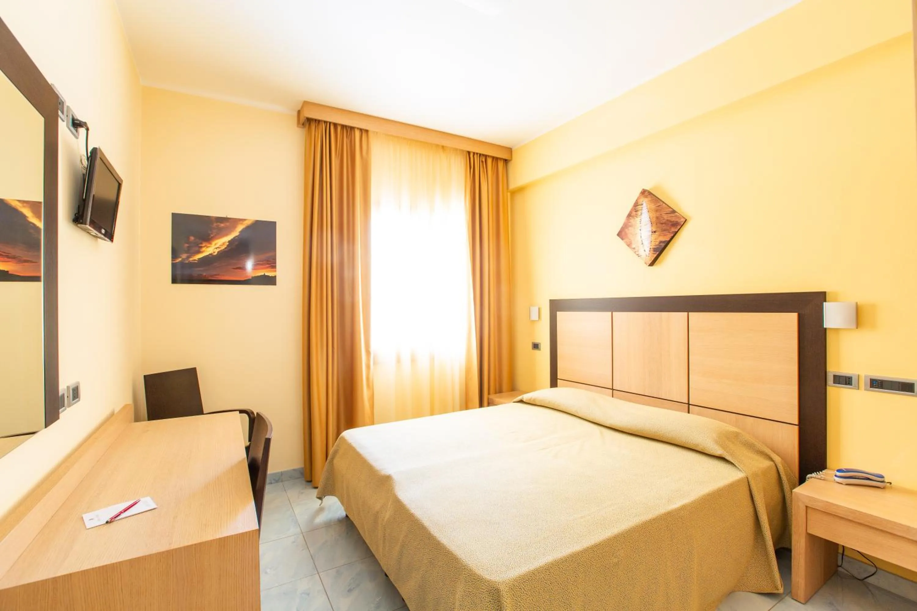 Bedroom, Bed in Marc Hotel