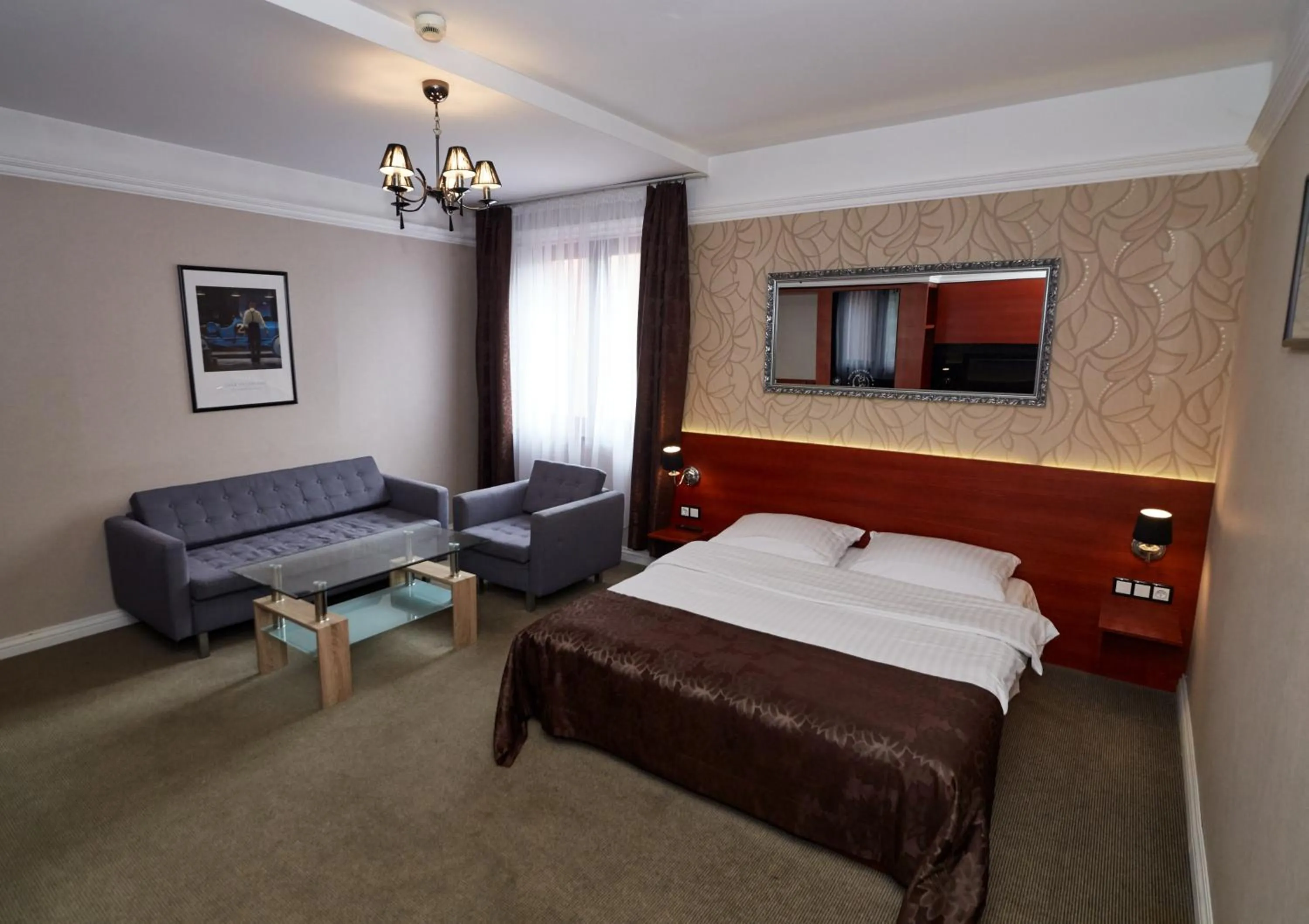 Seating area, Bed in Hotel&Spa Kameleon