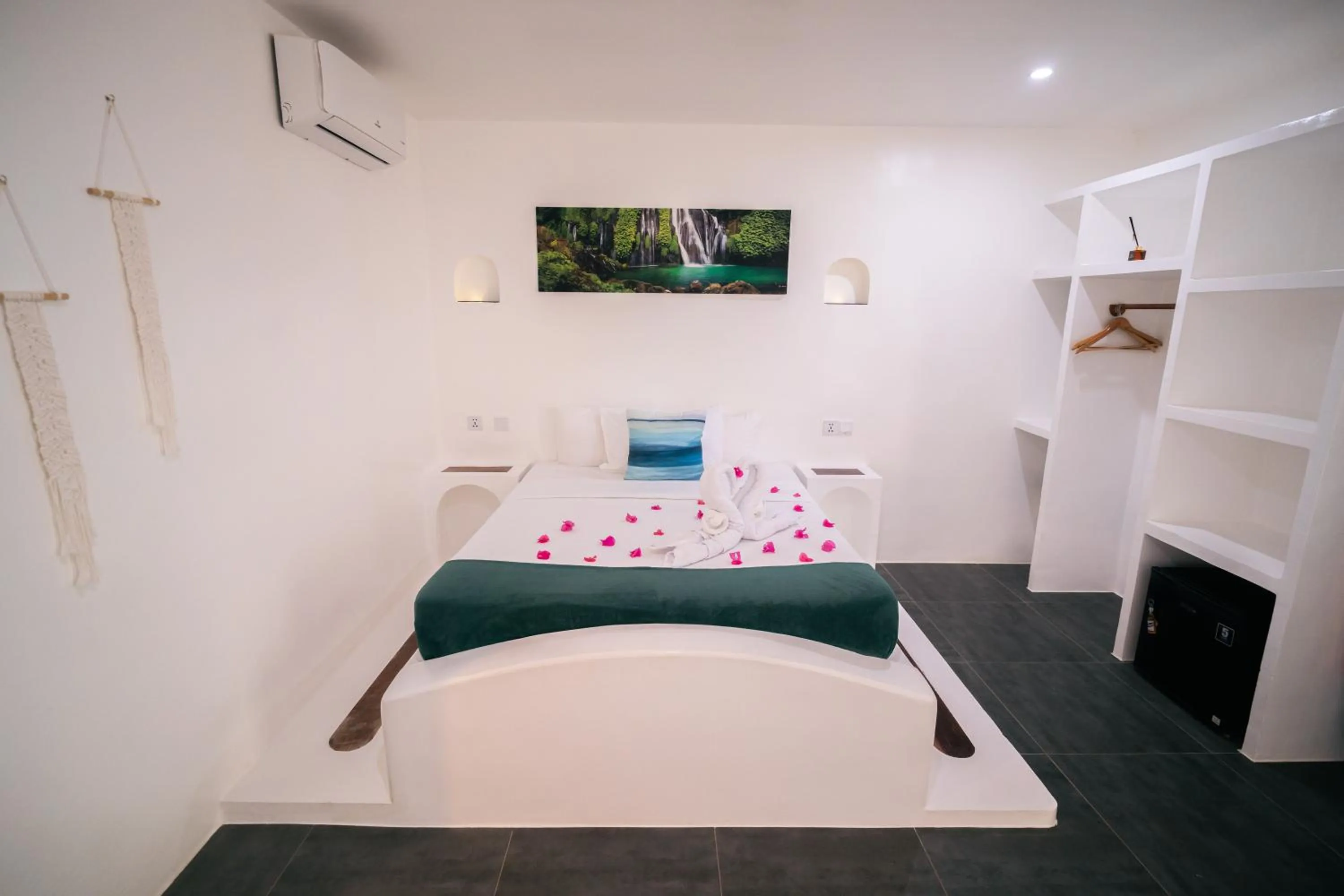 Bed in Secret paradise moalboal