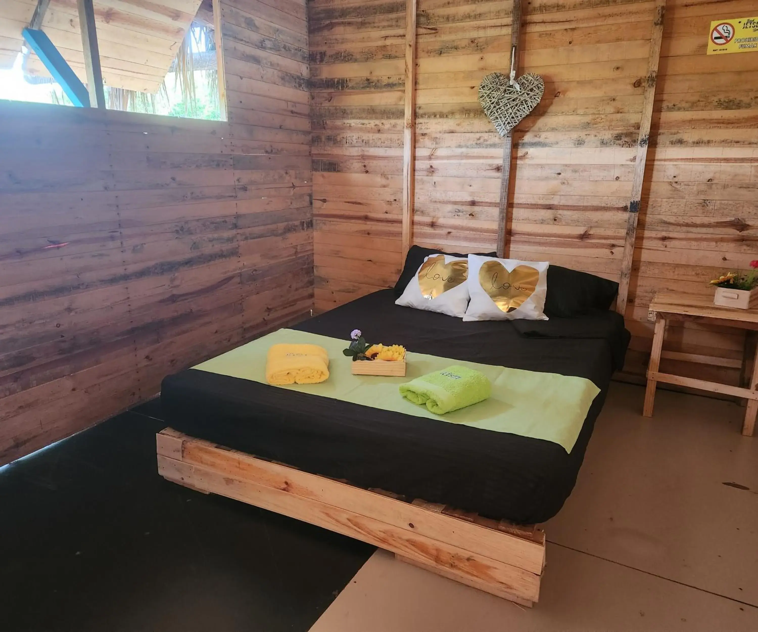 Double Room with Private Bathroom in Baru Jet Set Beach & Hostal Double Room with Private Bathroom in Baru Jet Set Beach & Hostal