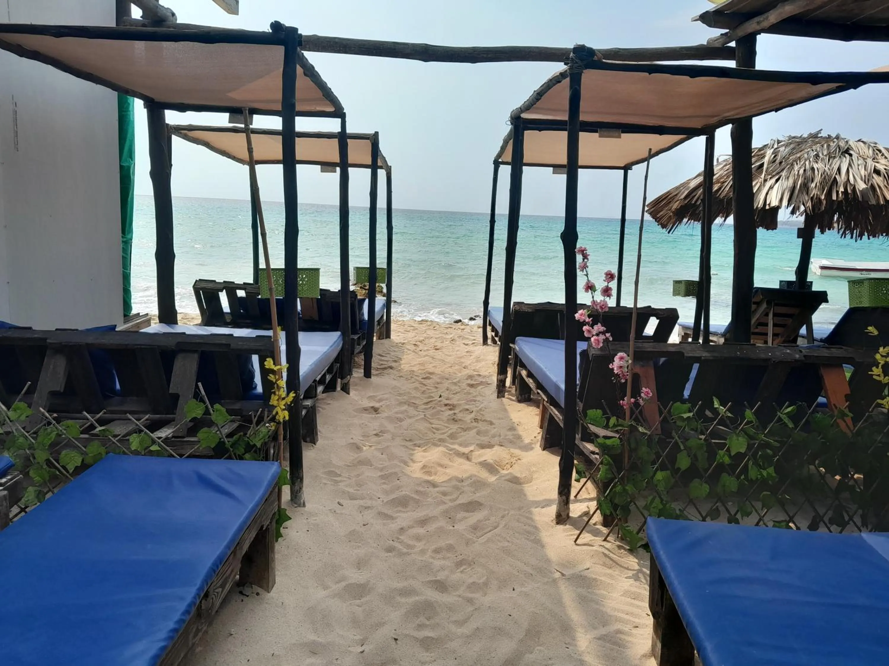 Day in Baru Jet Set Beach & Hostal