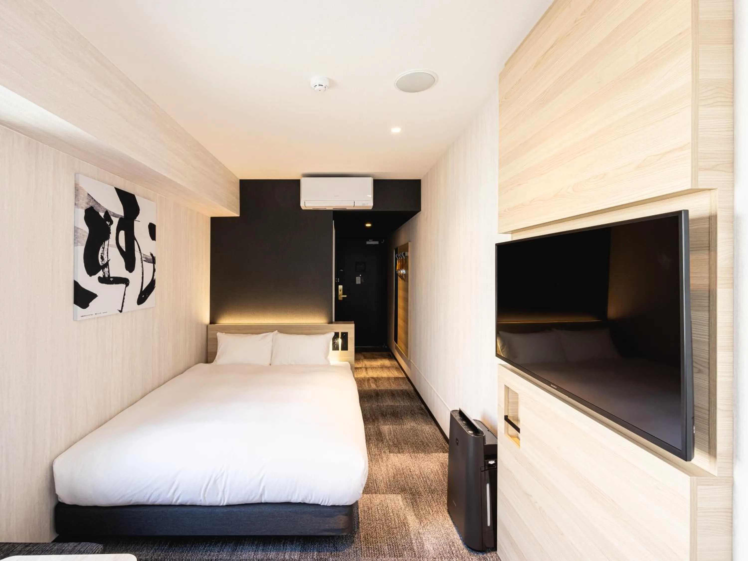 Photo of the whole room, Bed in La'gent Hotel Kyoto Nijo