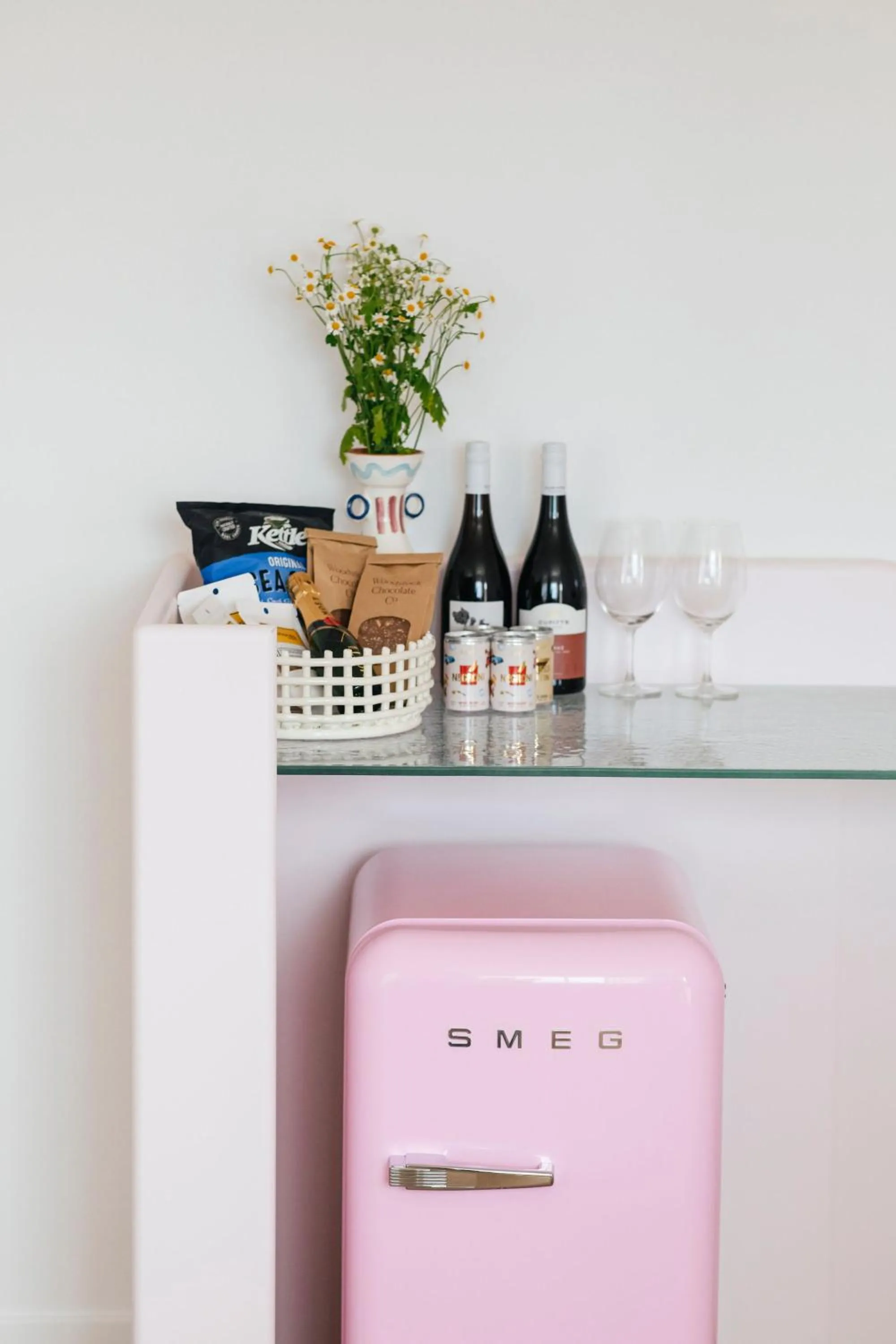 Kitchen or kitchenette in Motel Molly - Boutique Hotel Mollymook