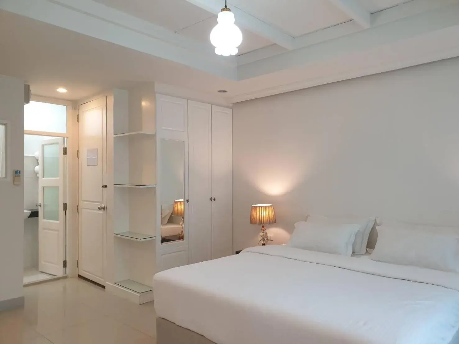 Deluxe King Room - single occupancy in Aora Boutique Hotel Sutthisan Deluxe King Room - single occupancy in Aora Boutique Hotel Sutthisan