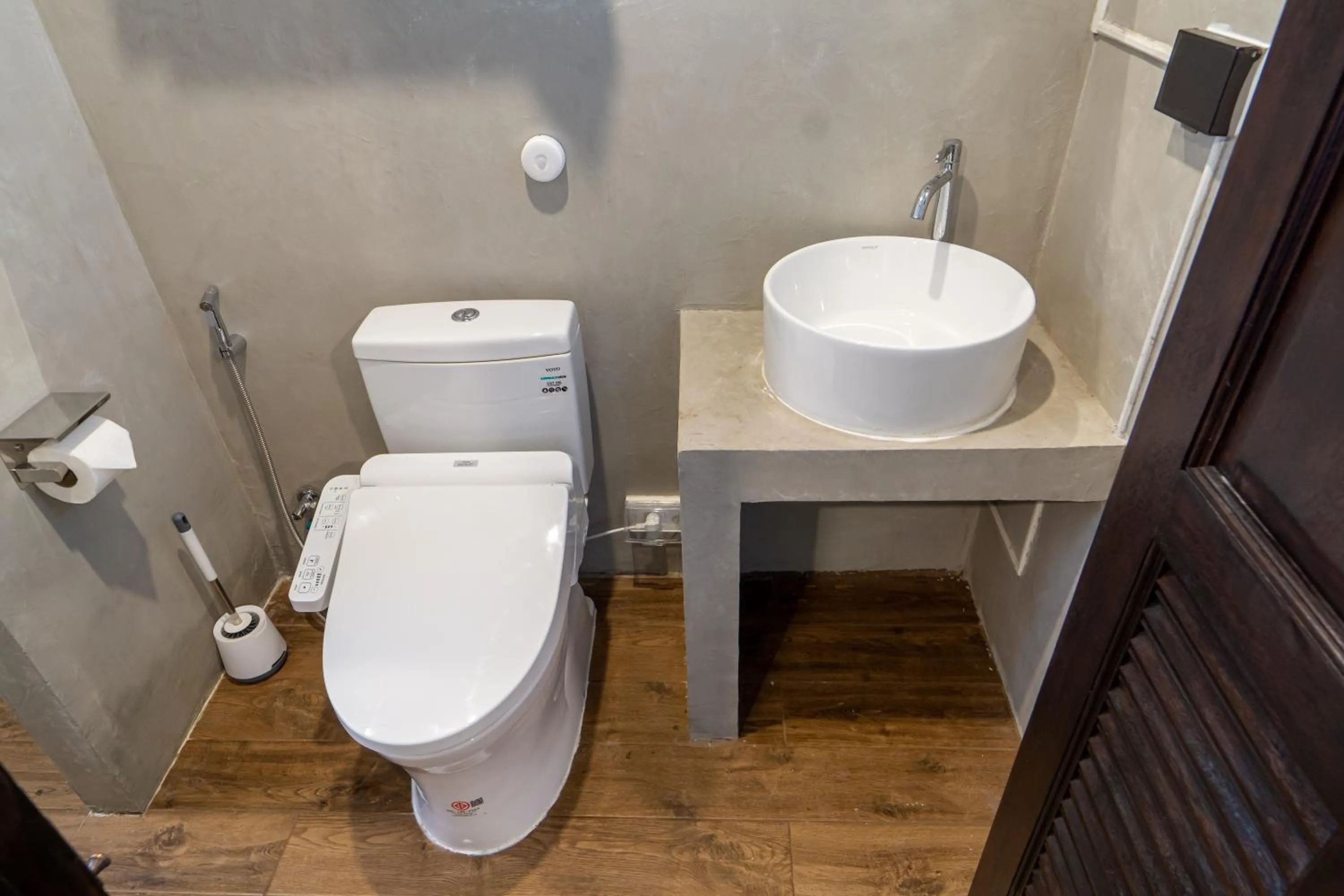 Bathroom in Lo-Ha Guest house, Contactless Check-in