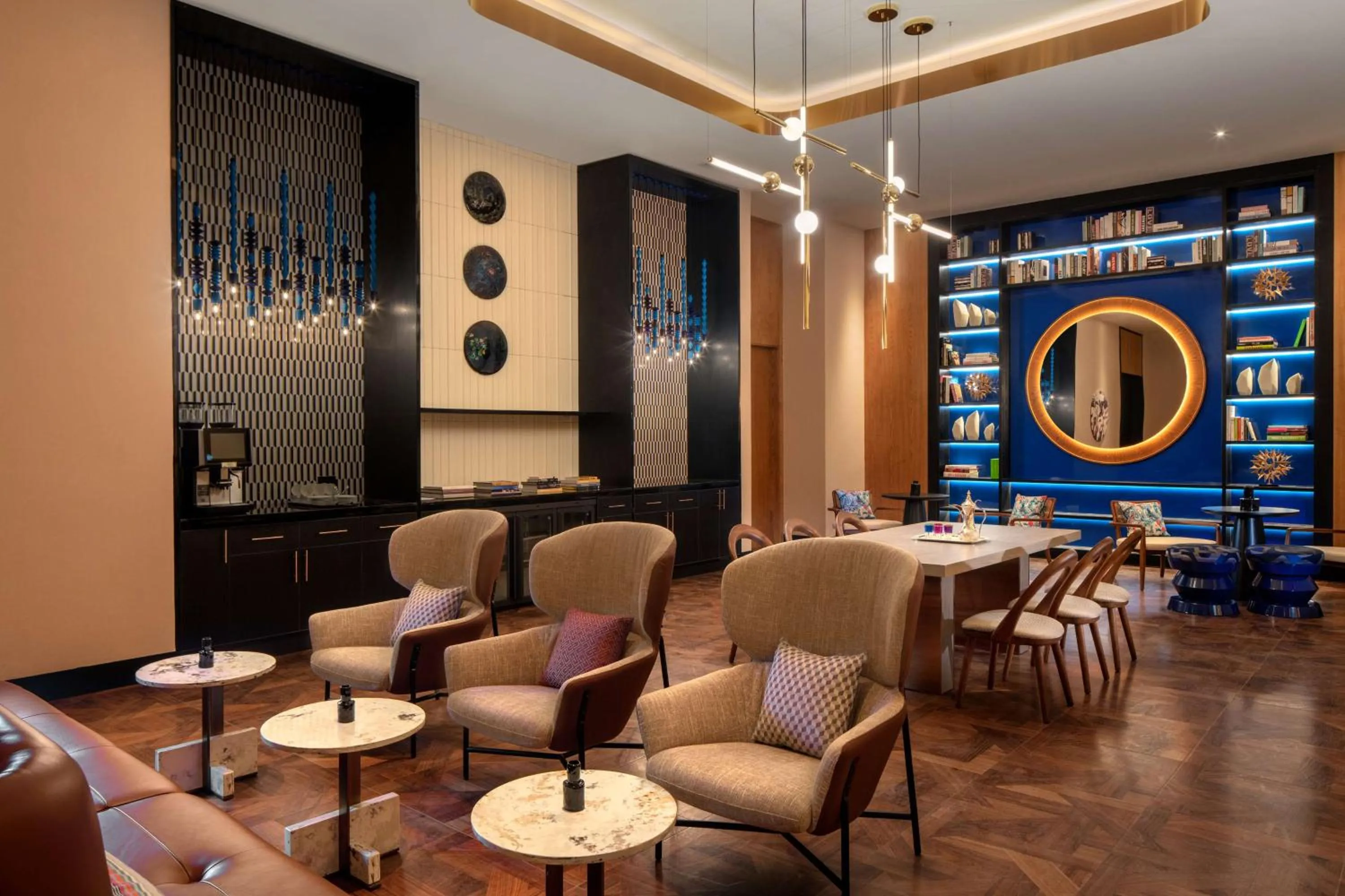 Lounge or bar in Andaz Doha, by Hyatt