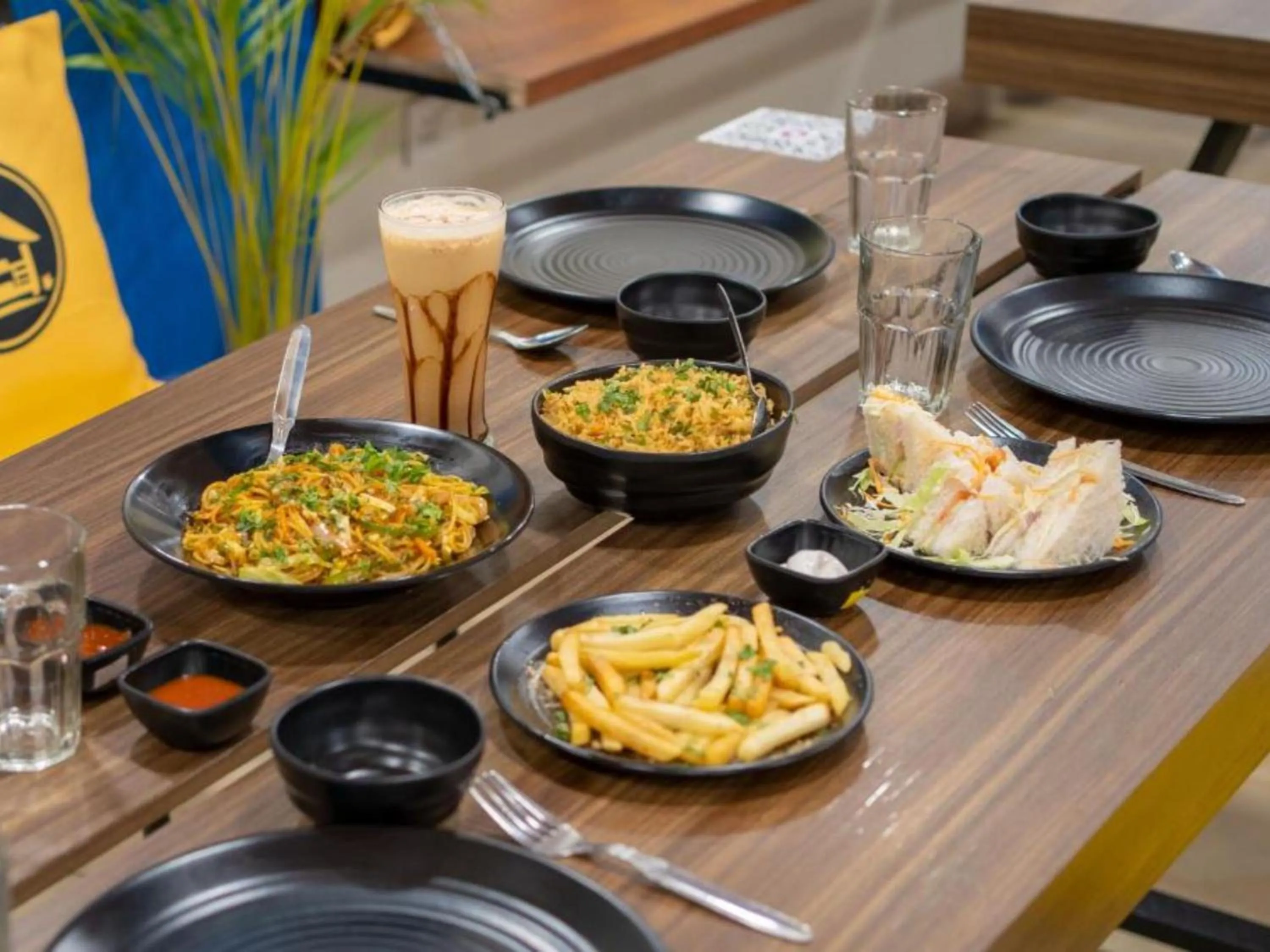 Restaurant/places to eat in The Hosteller Dehradun