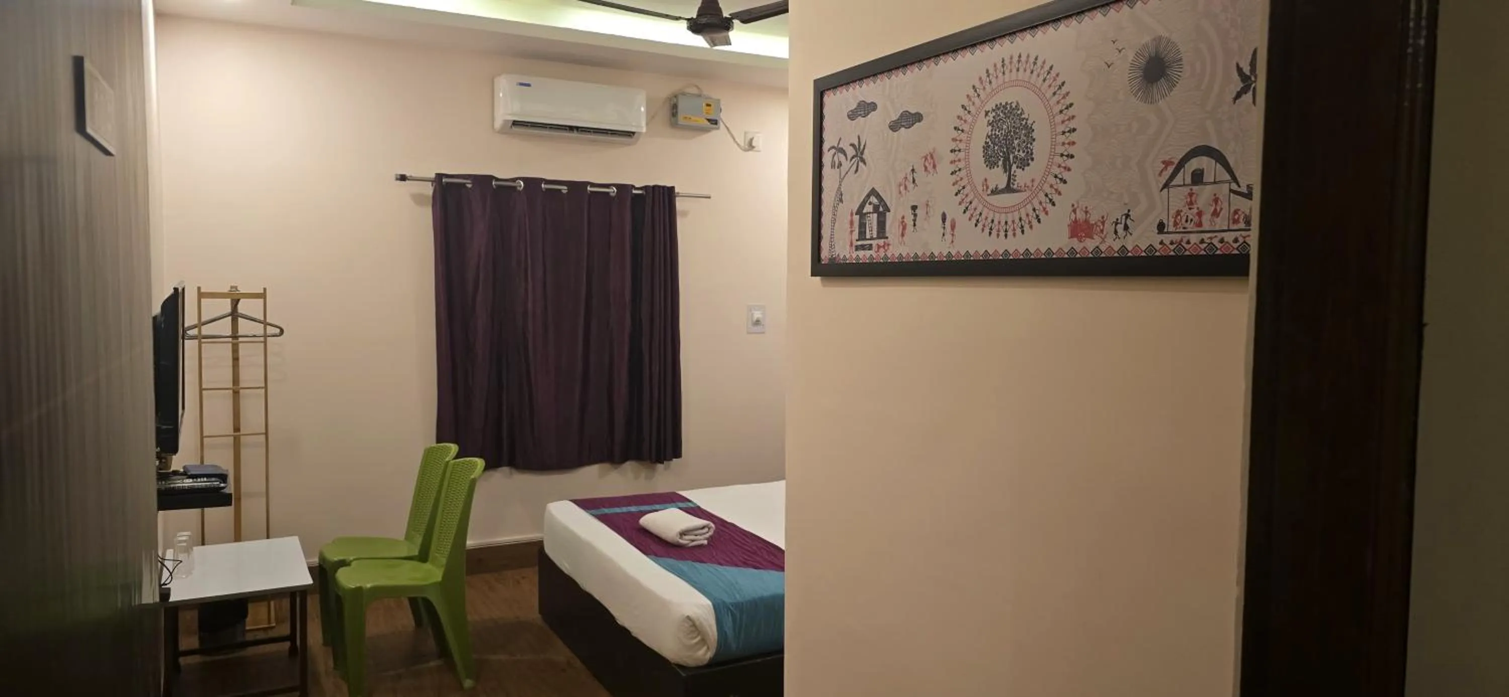 Bed in THE GREENSTAR INN PREMIUM