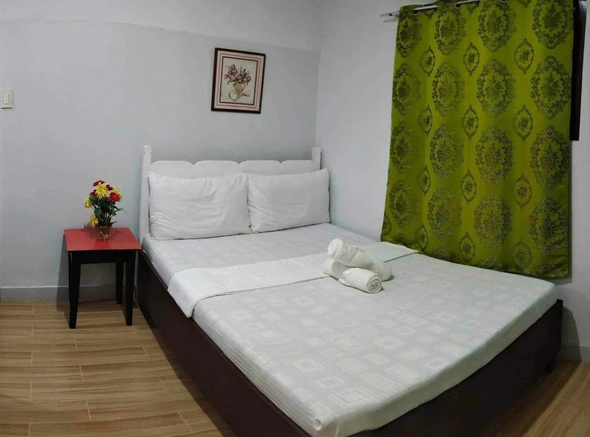 Bed in Island Hop Inn