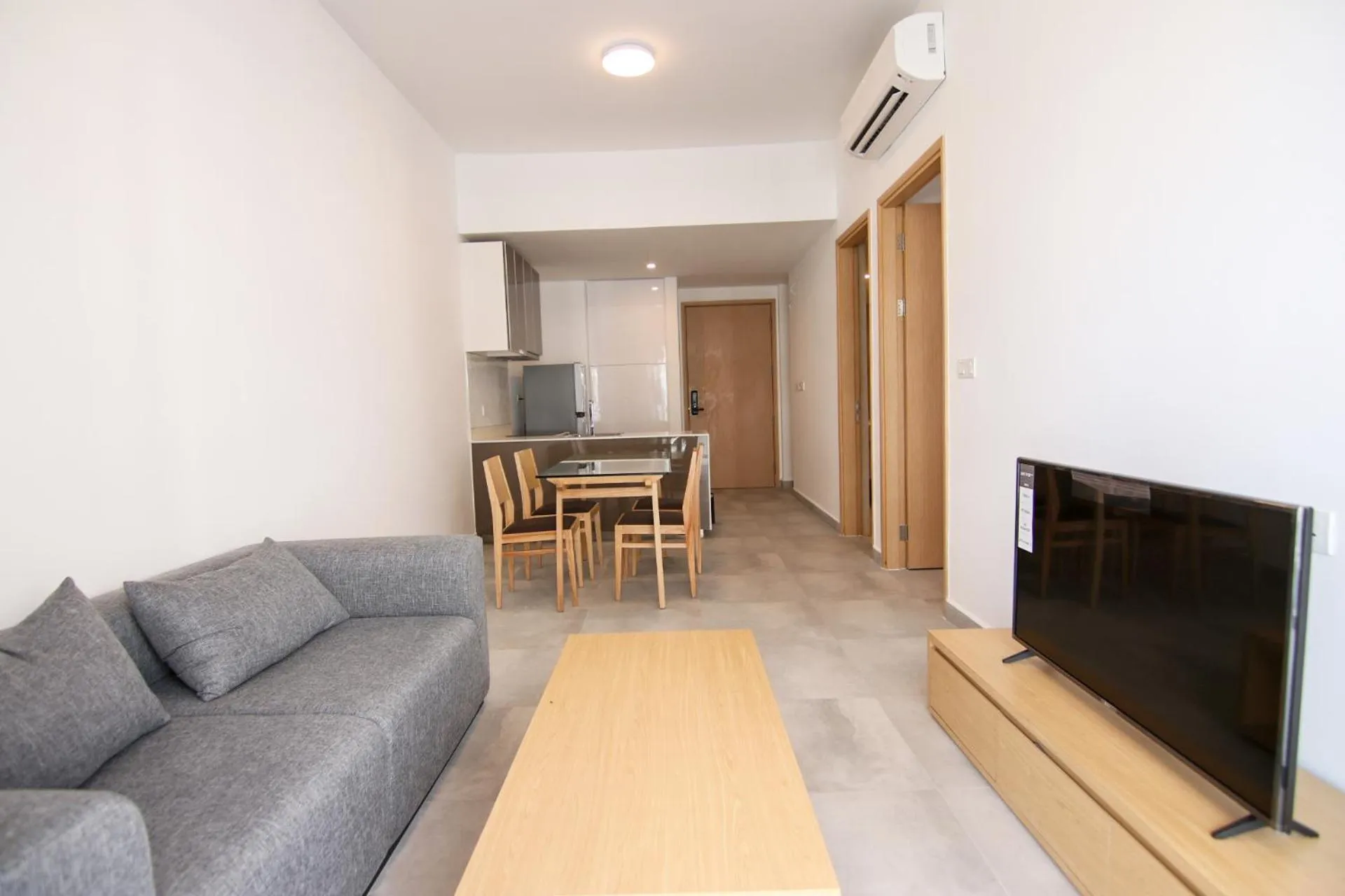 Communal lounge/ TV room in 85 SOHO Hotel & Apartment