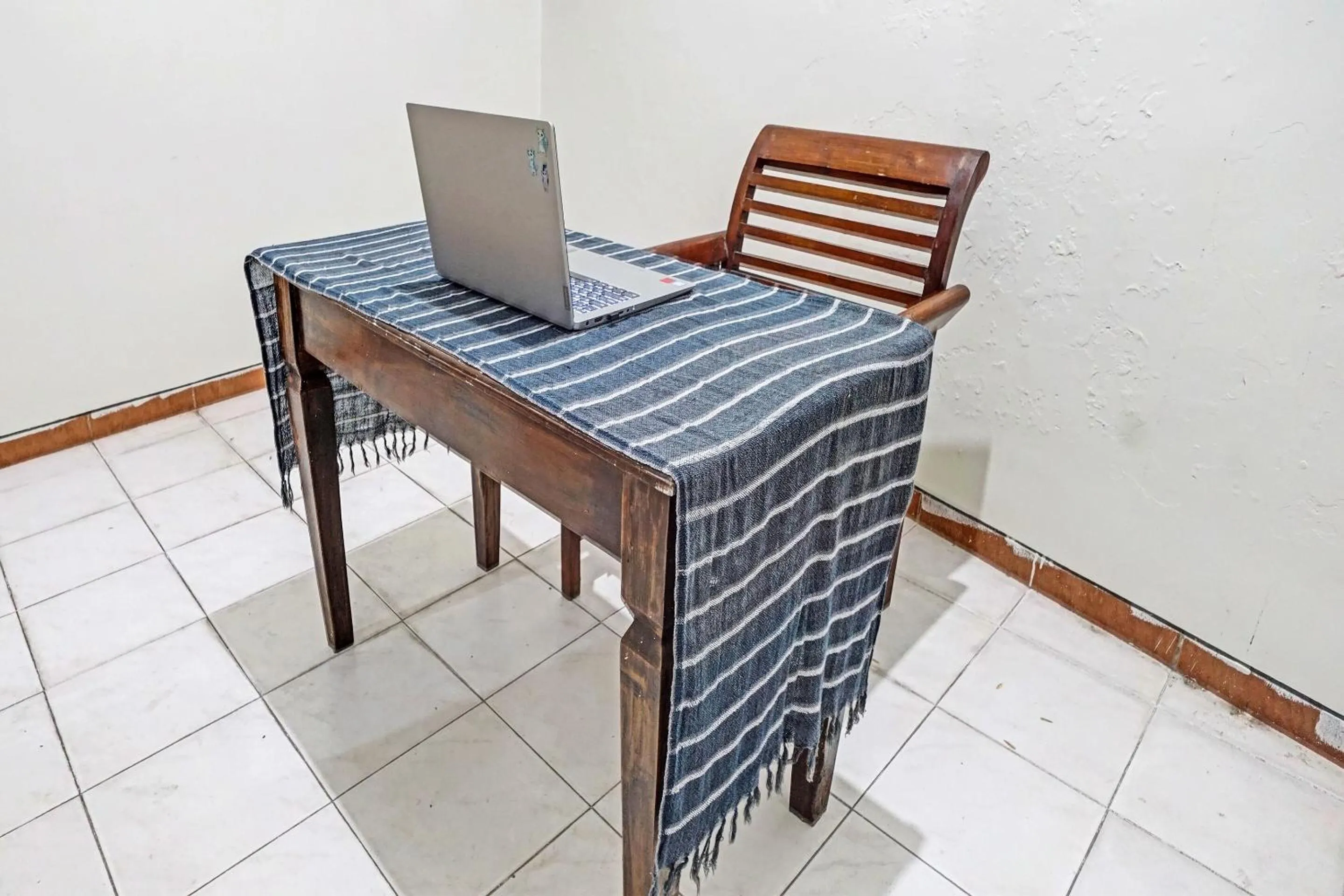 Lobby or reception in OYO Life 91600 Syariah Army Kost & Homestay