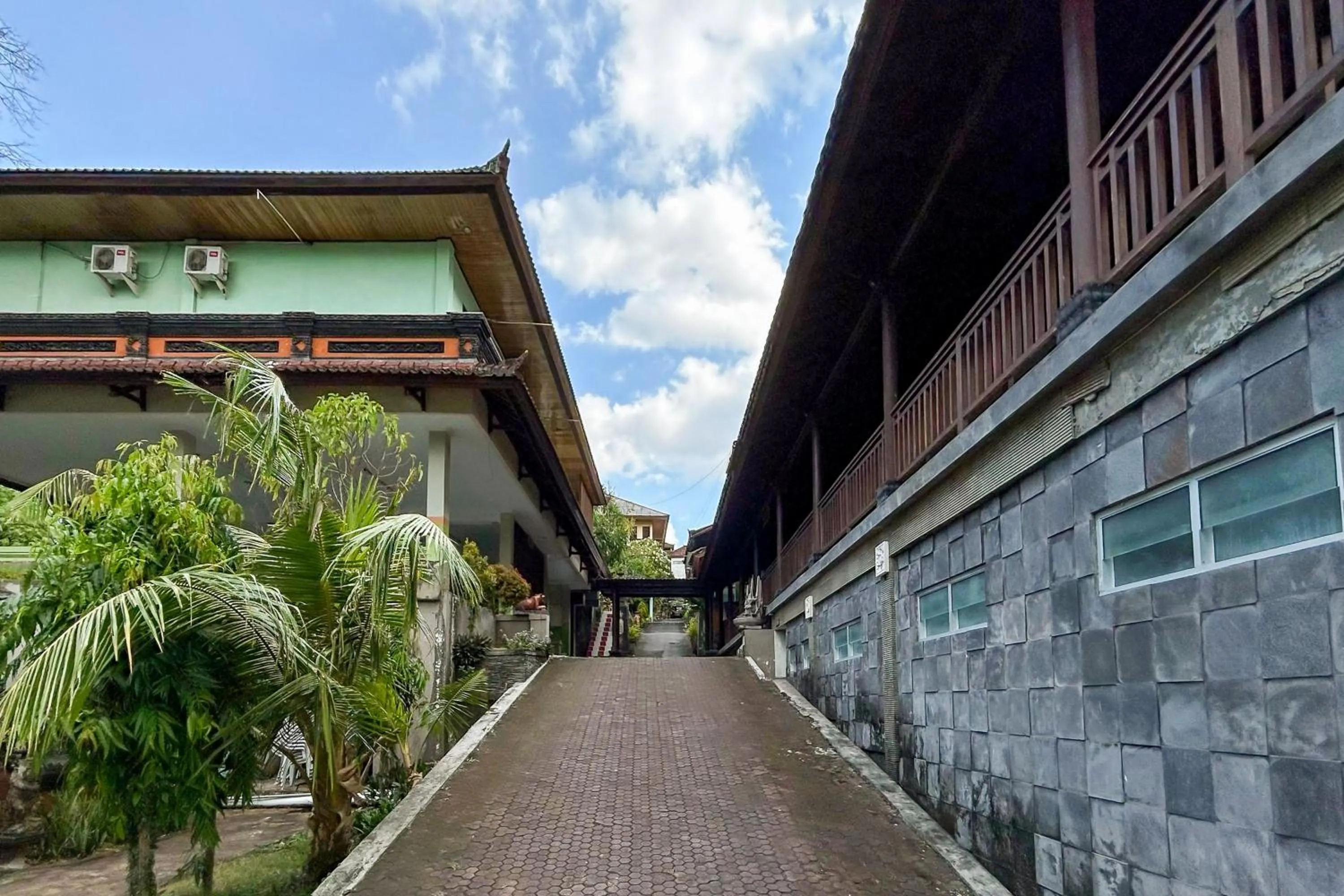 Facade/entrance in Batukaru Garden Hotel Ubung Denpasar