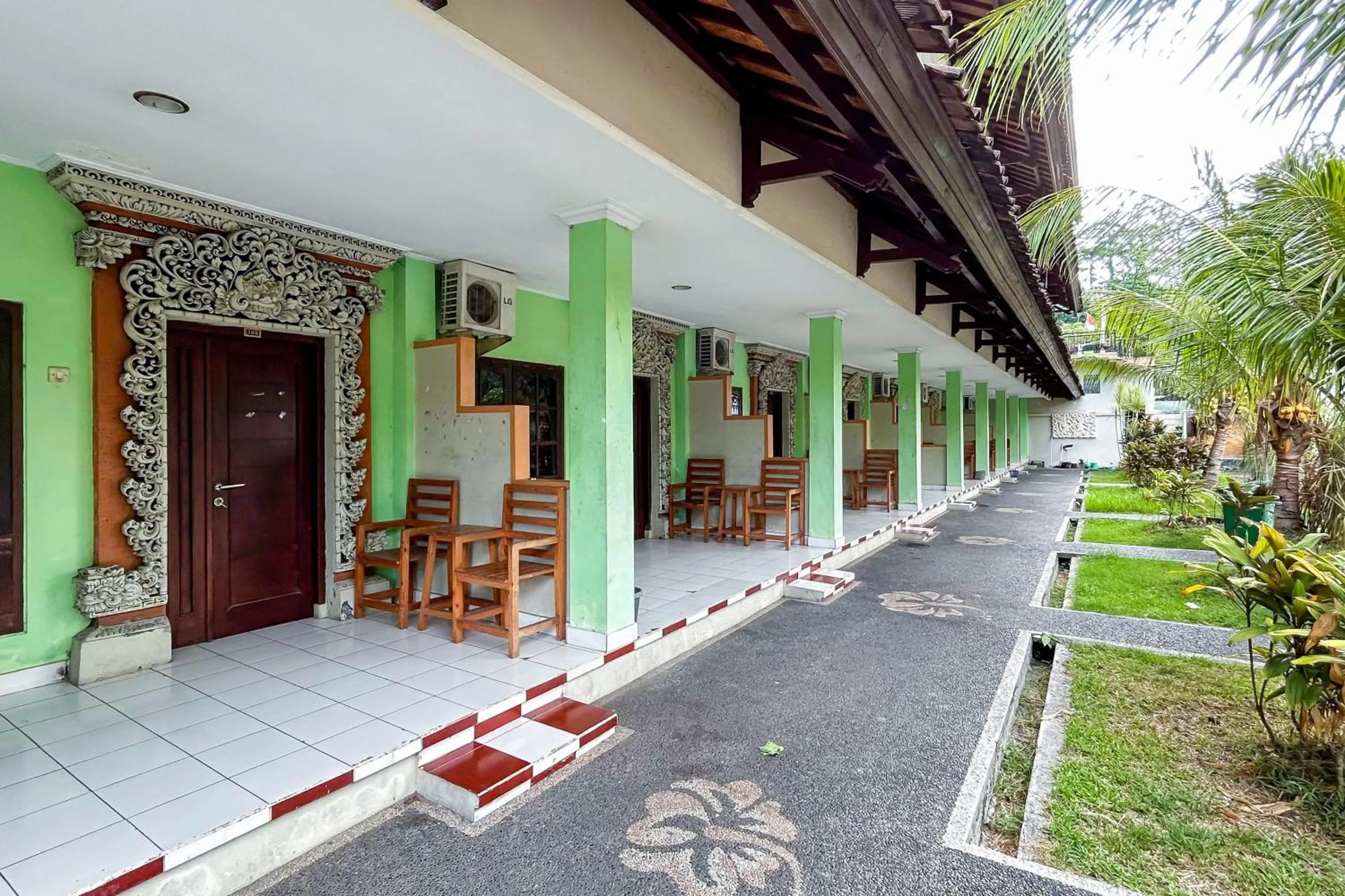 Seating area in Batukaru Garden Hotel Ubung Denpasar