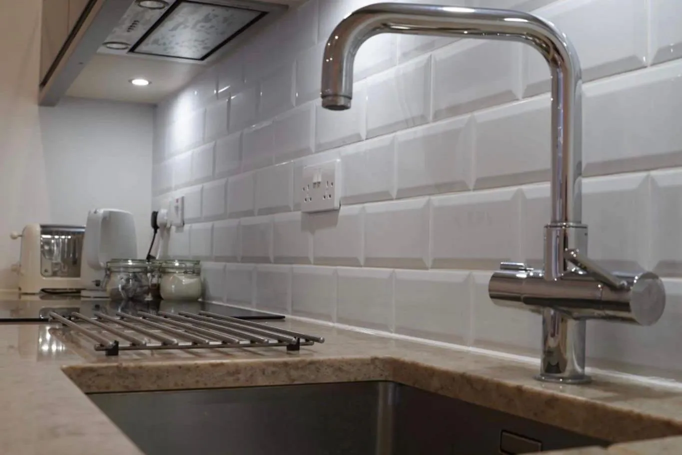 Kitchen or kitchenette in Countryside Annex- Sleeps 2 Free Parking & Garden