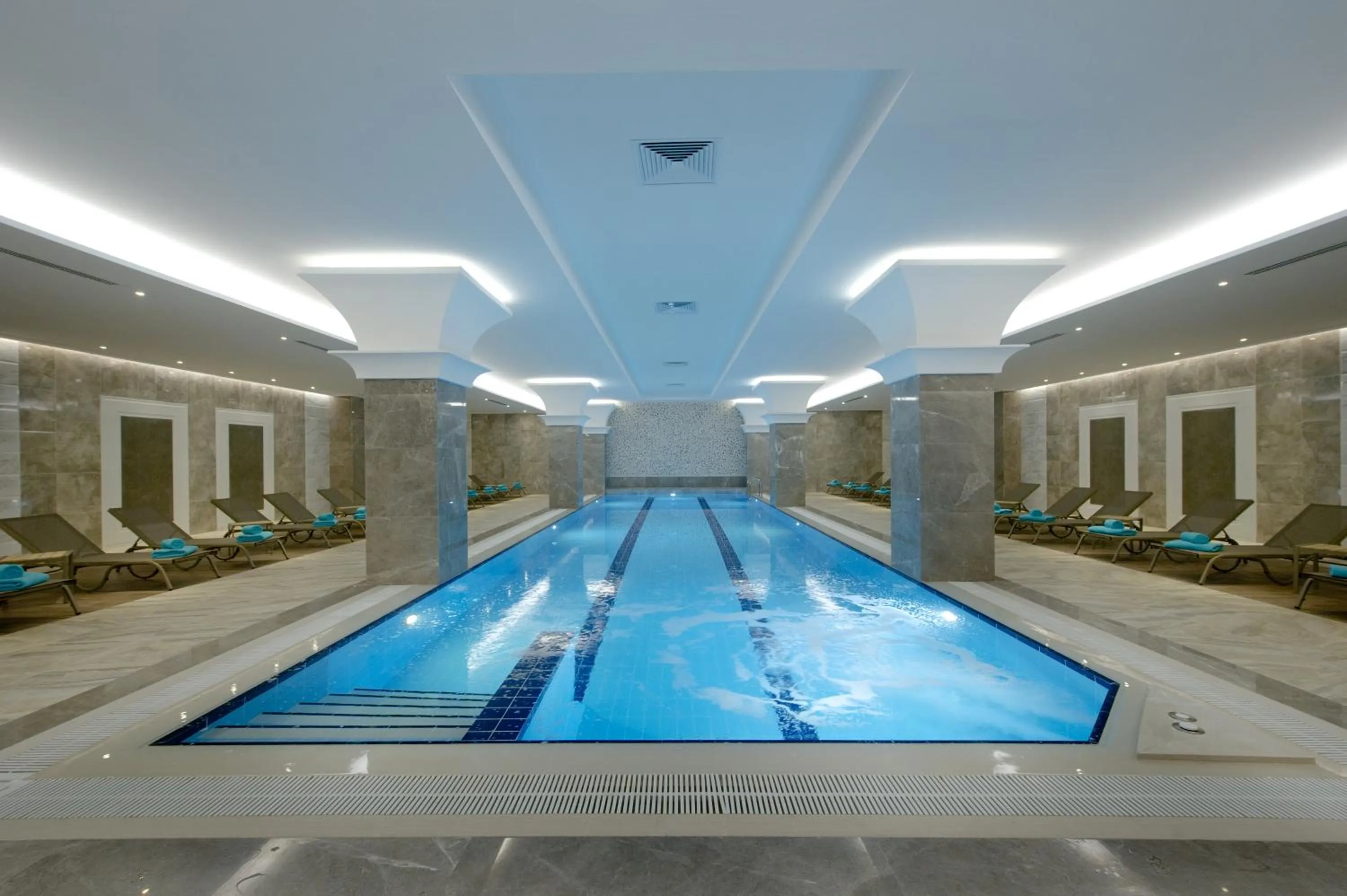 Swimming pool in ALUSSO THERMAL HOTEL SPA