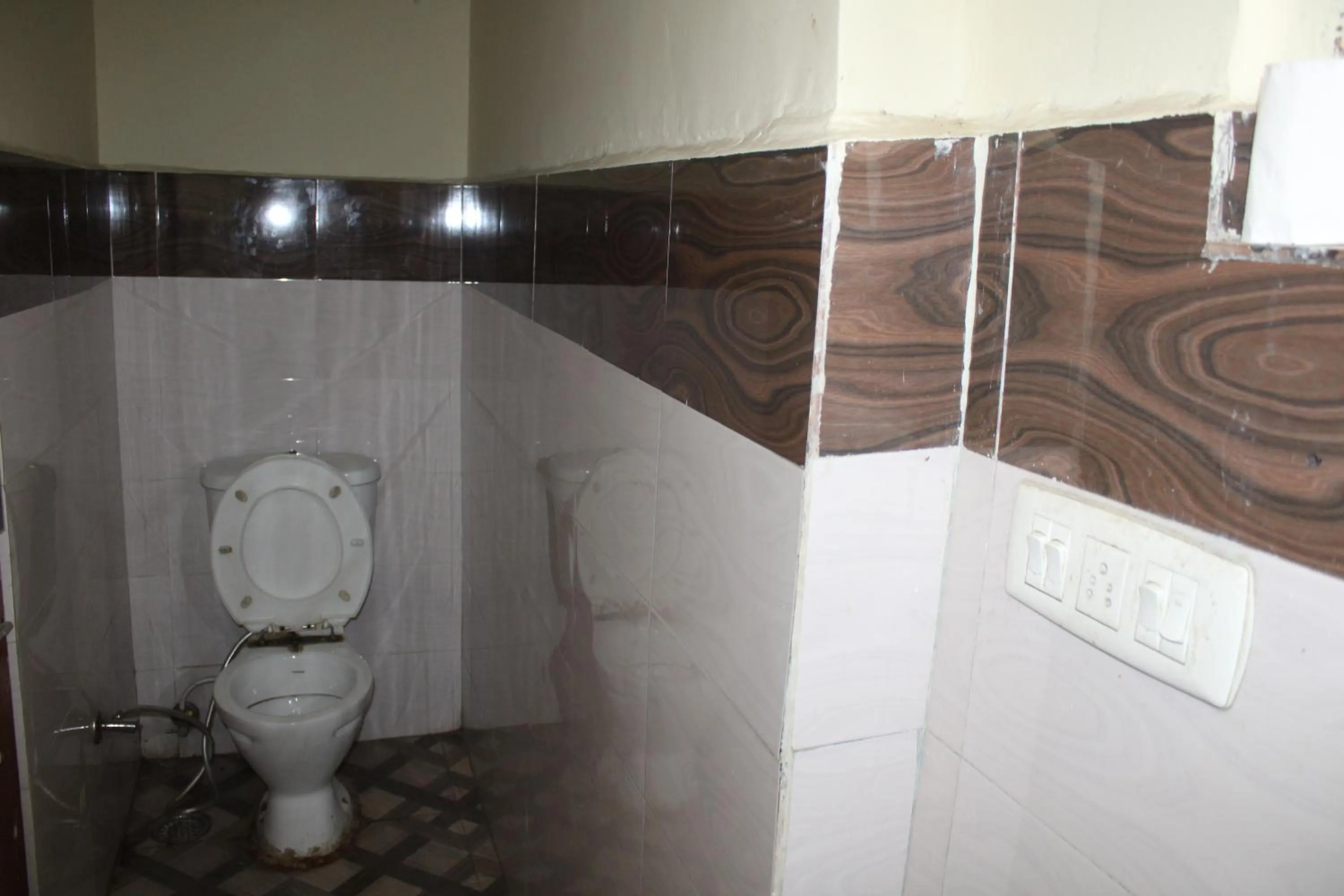 Hotel Royal Plaza, 4 min from Chandigarh Railway Station