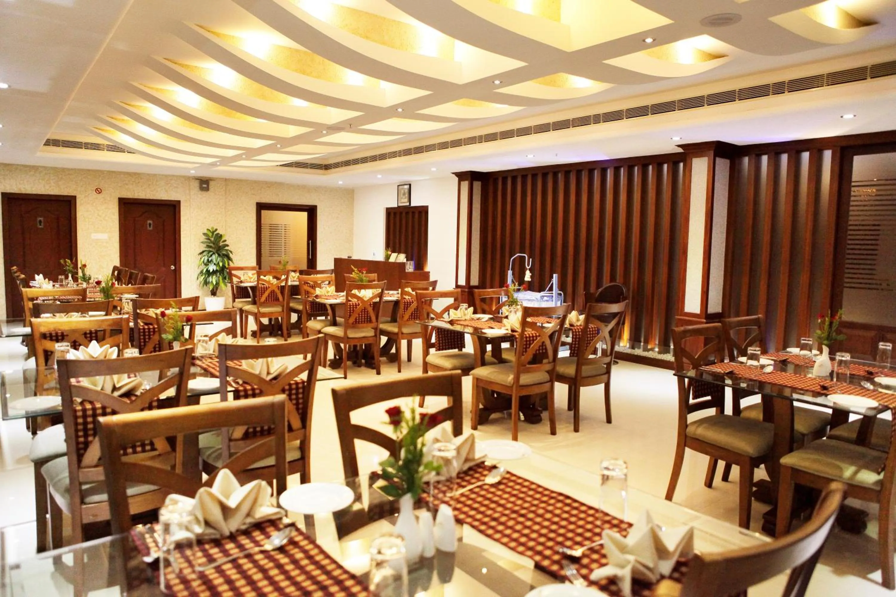 Restaurant/places to eat in Athirappilly Residency Chalakudy