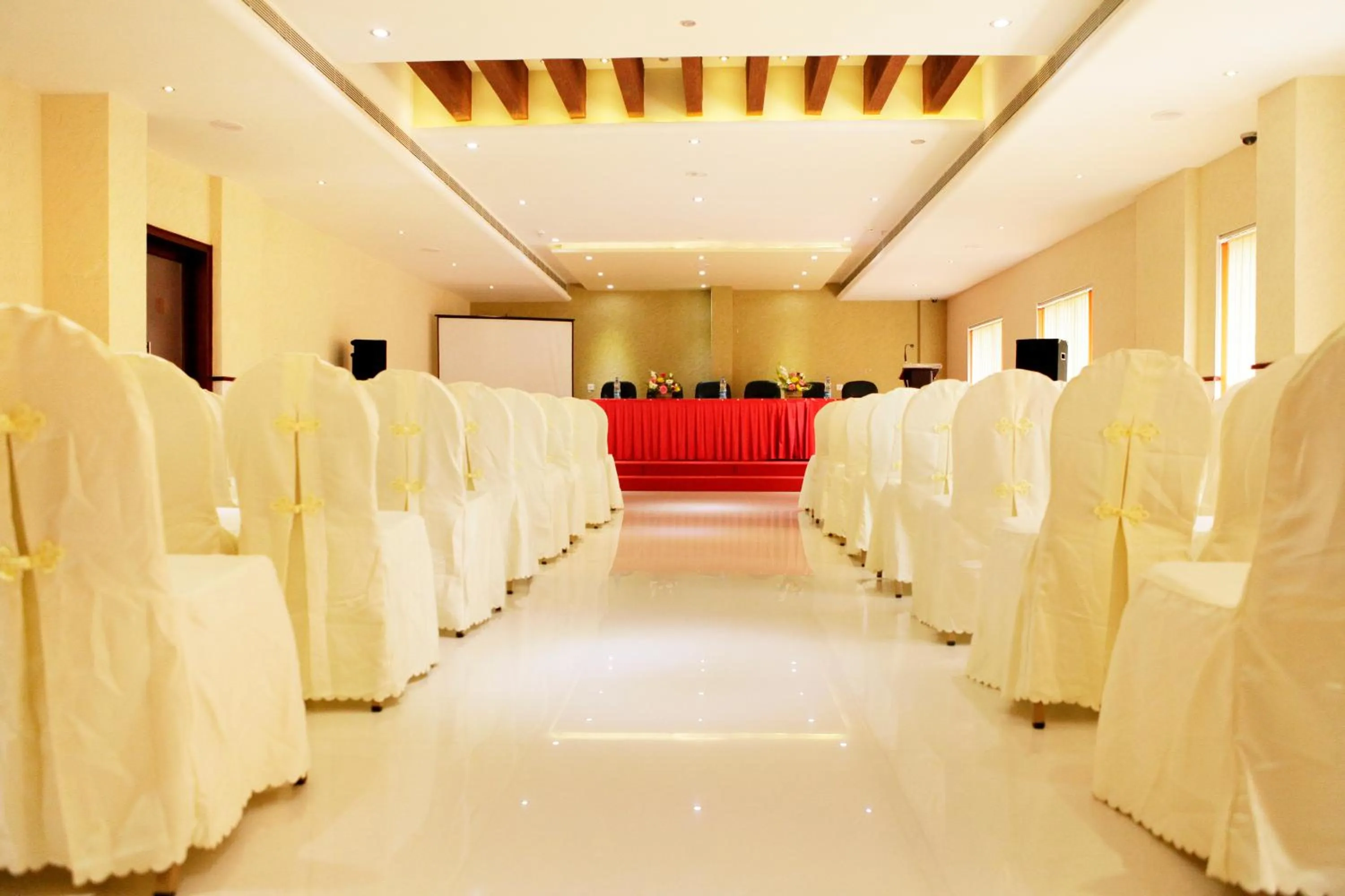 Banquet/Function facilities in Athirappilly Residency Chalakudy