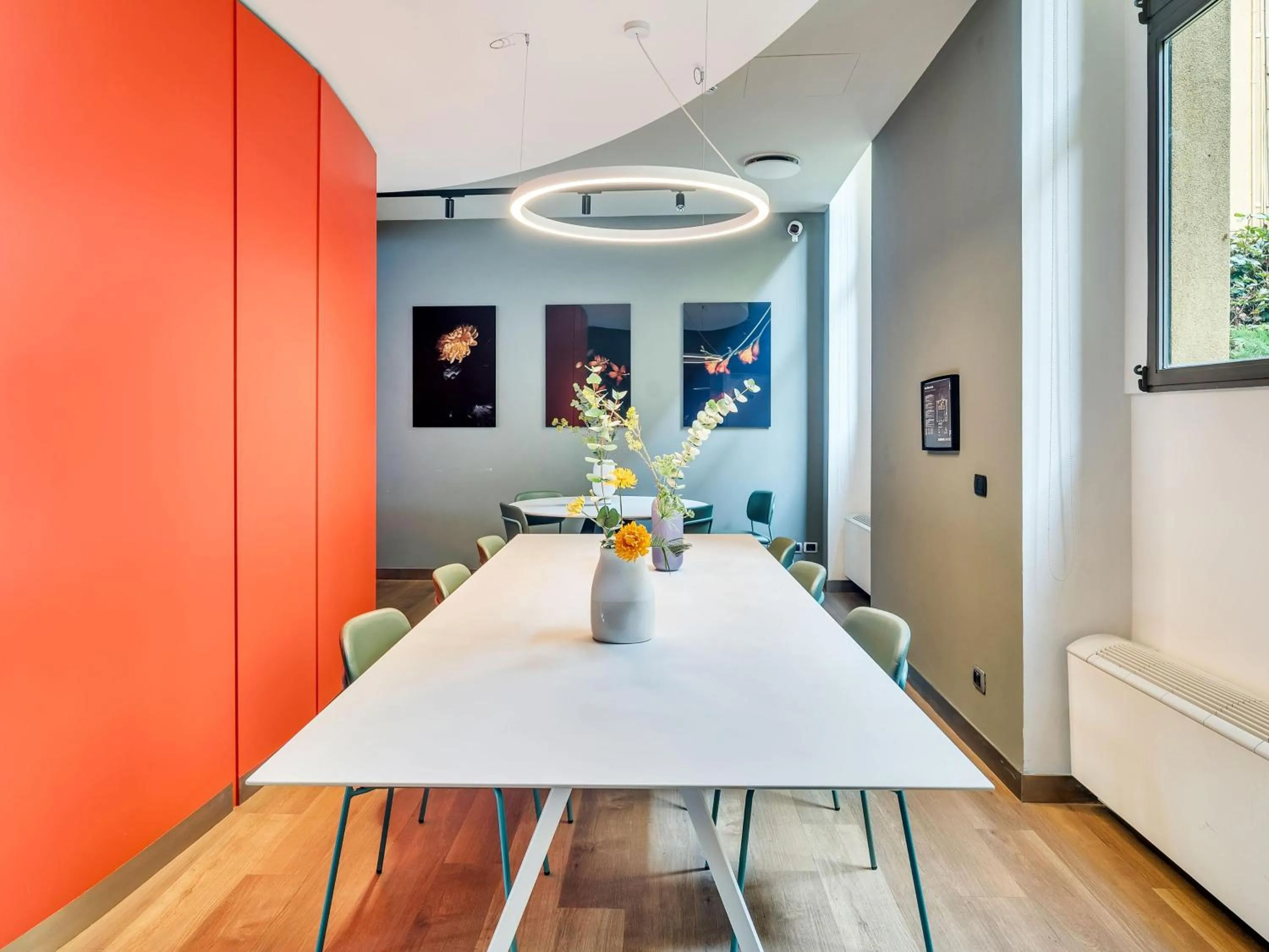 Lobby or reception in B&B Hotel Milano Aosta