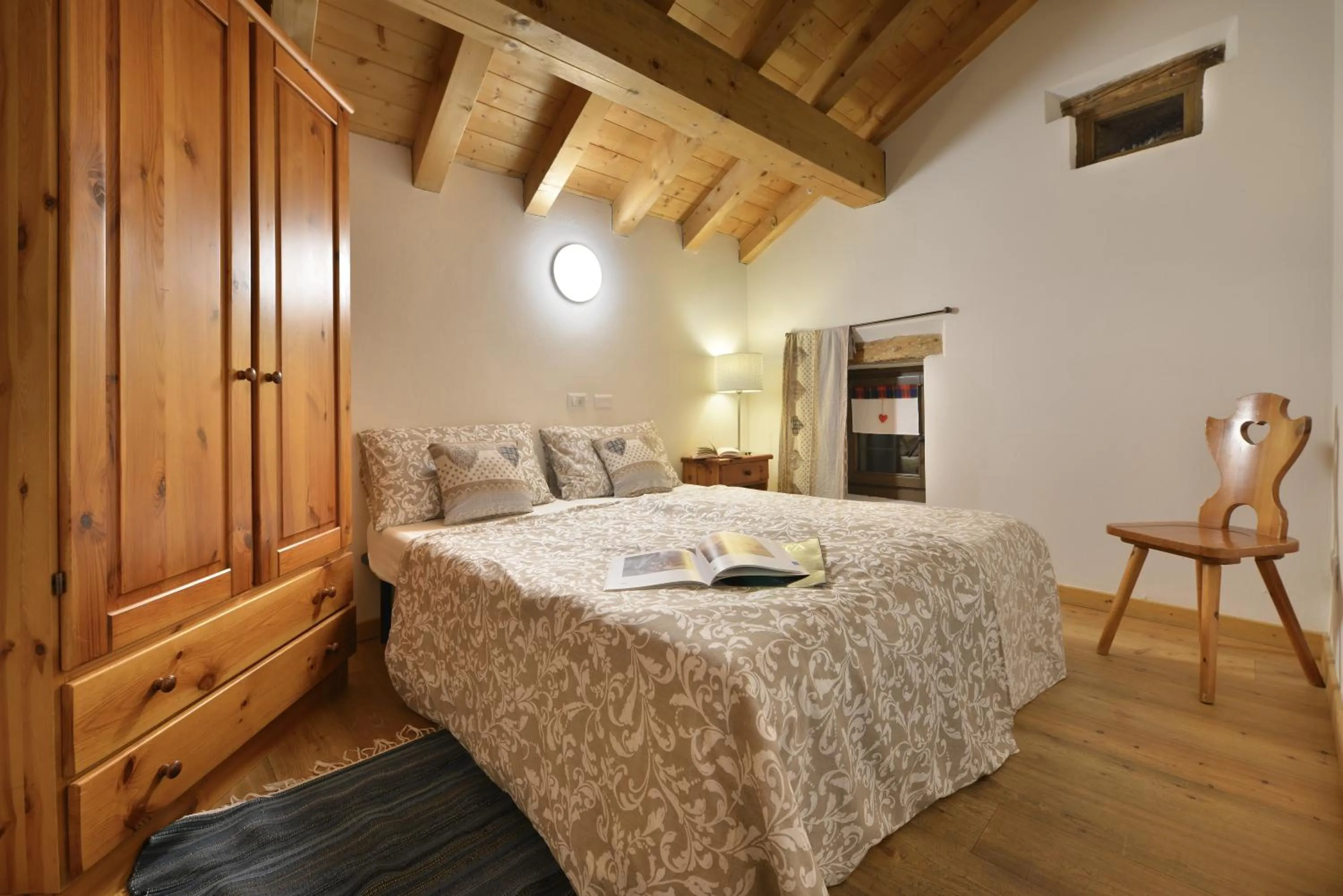 Bed in Albergo Casa Alpina San Luigi