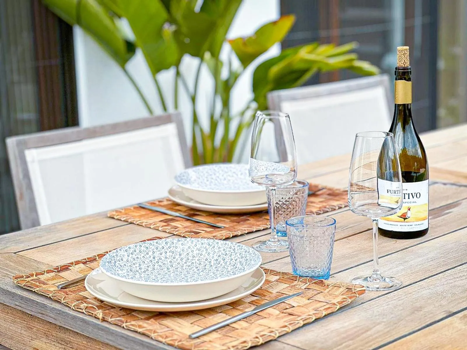 Dining area in Salthouse Portugal - Exclusive East Apartment