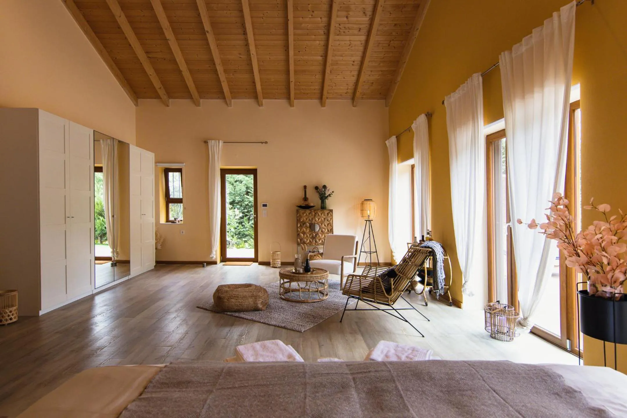 Photo of the whole room, Bed in Salthouse Portugal - Exclusive East Apartment
