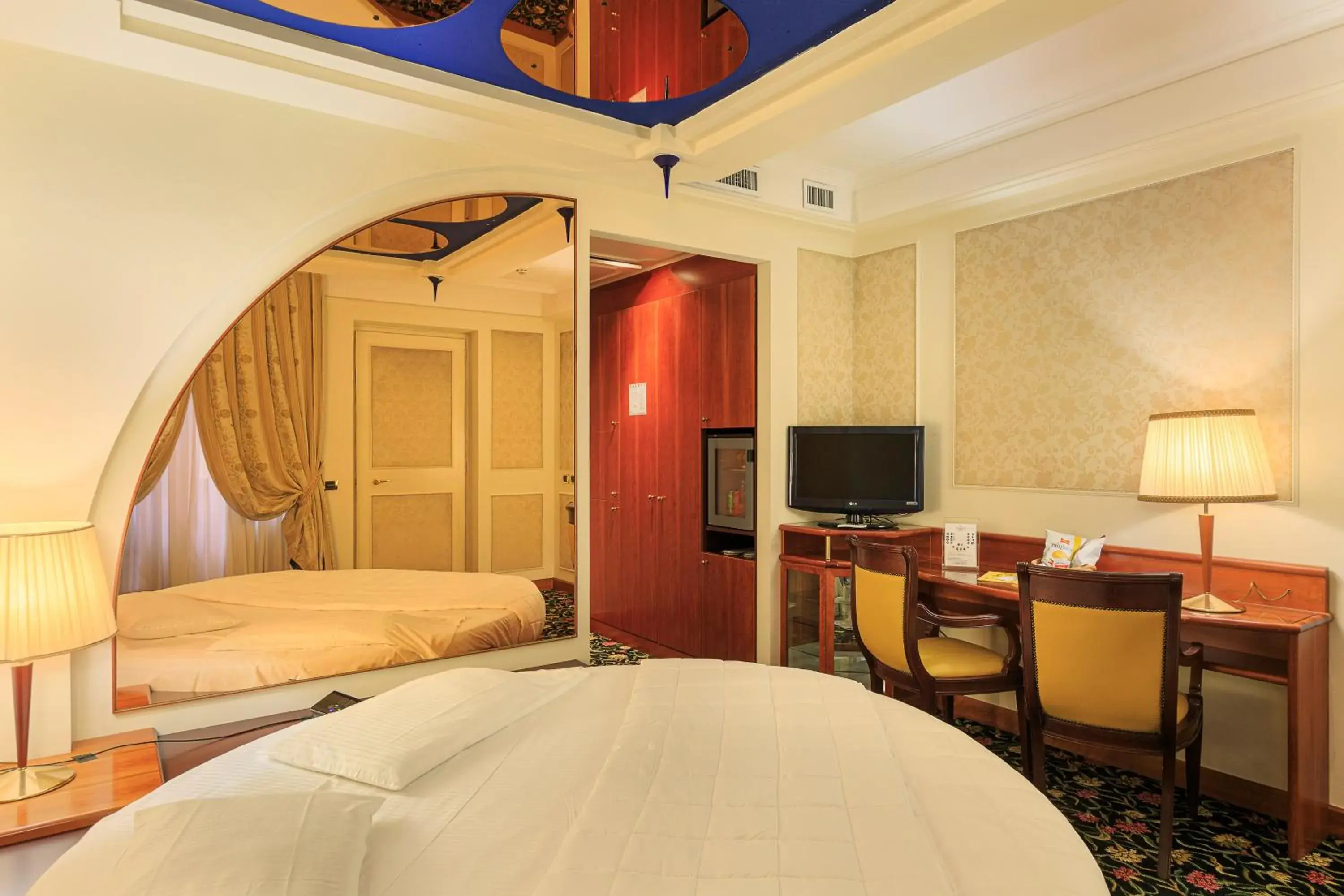 Queen Room in Dreamhotel Queen Room in Dreamhotel