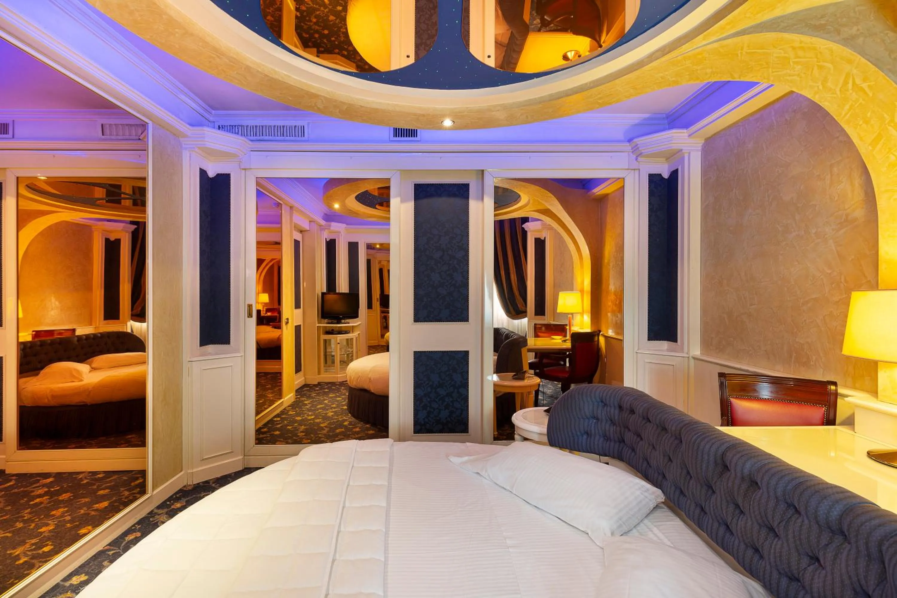 Bedroom, Bed in Dreamhotel