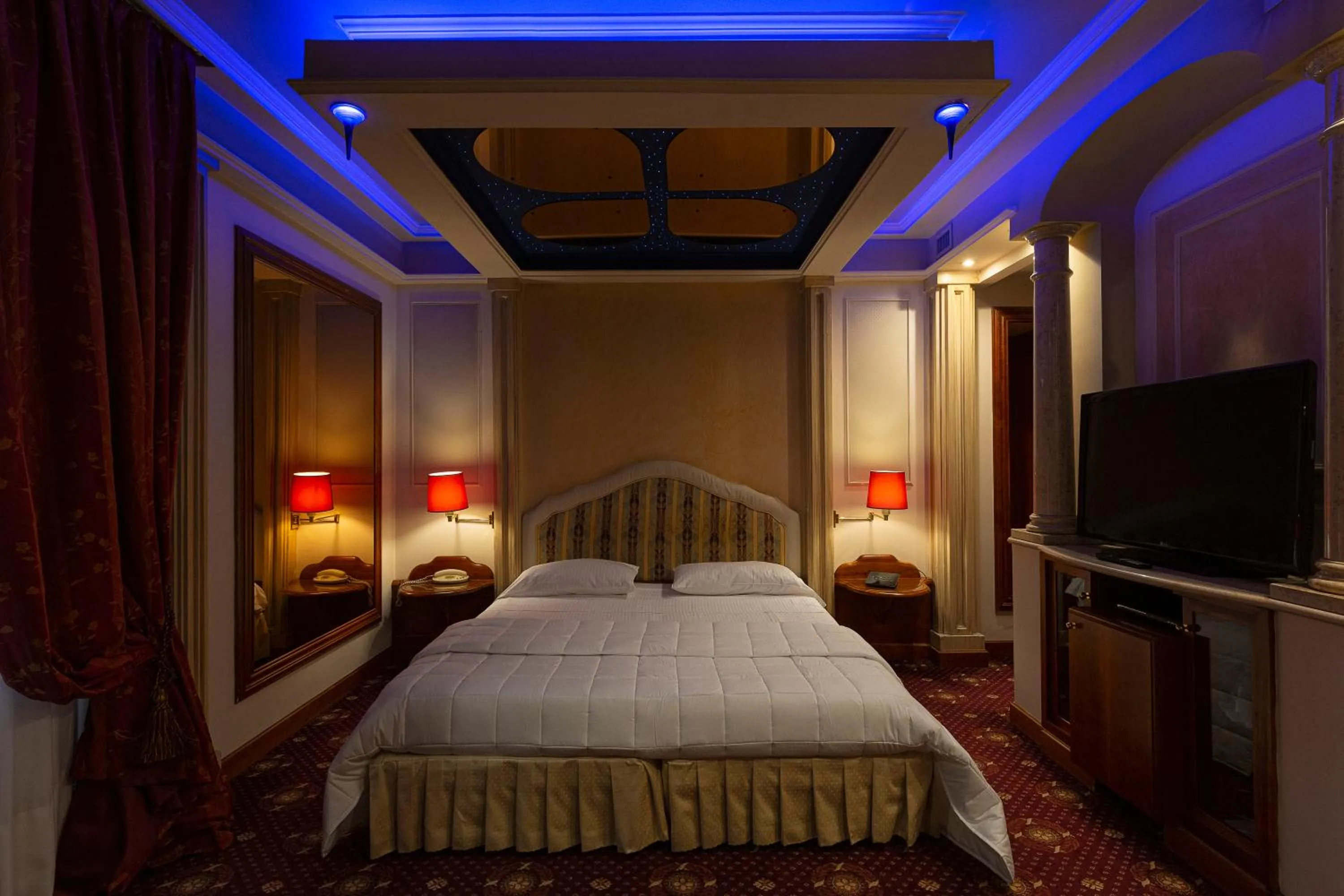 Photo of the whole room, Bed in Dreamhotel