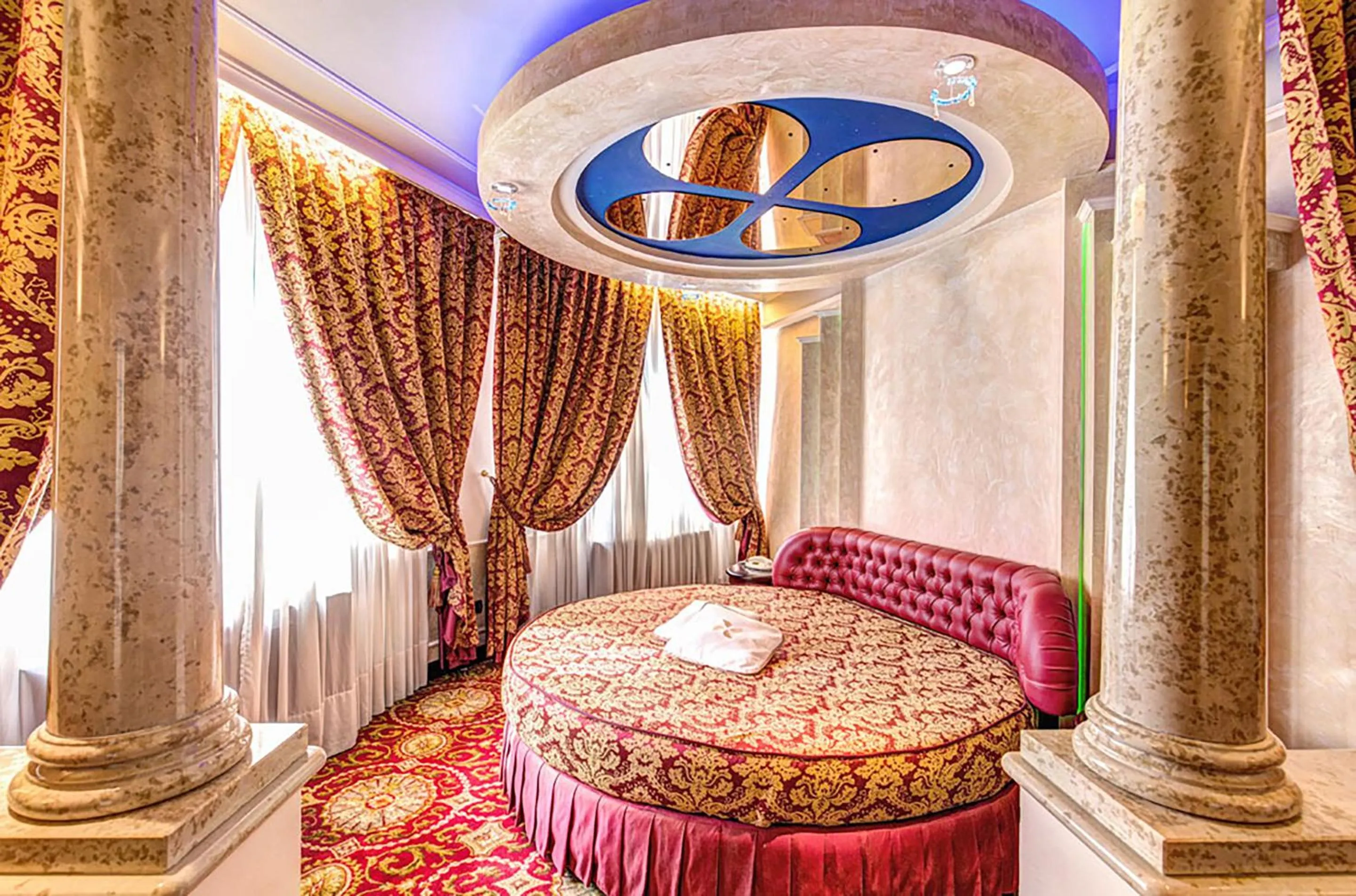 Bed in Dreamhotel