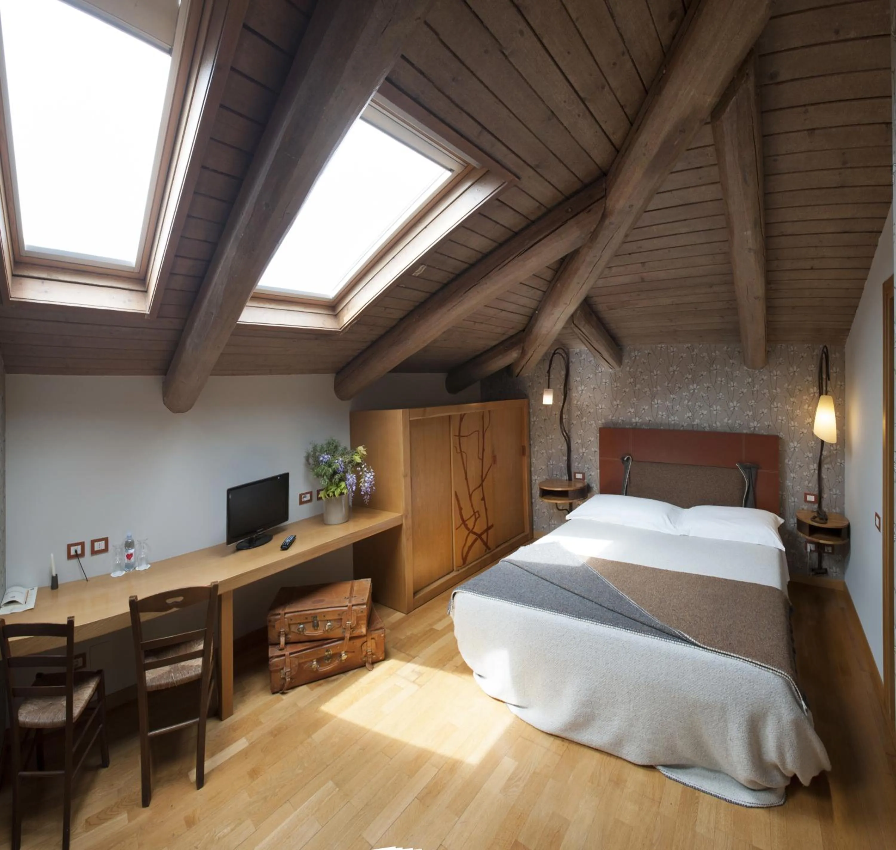 Bedroom, Bed in Hotel Langhe