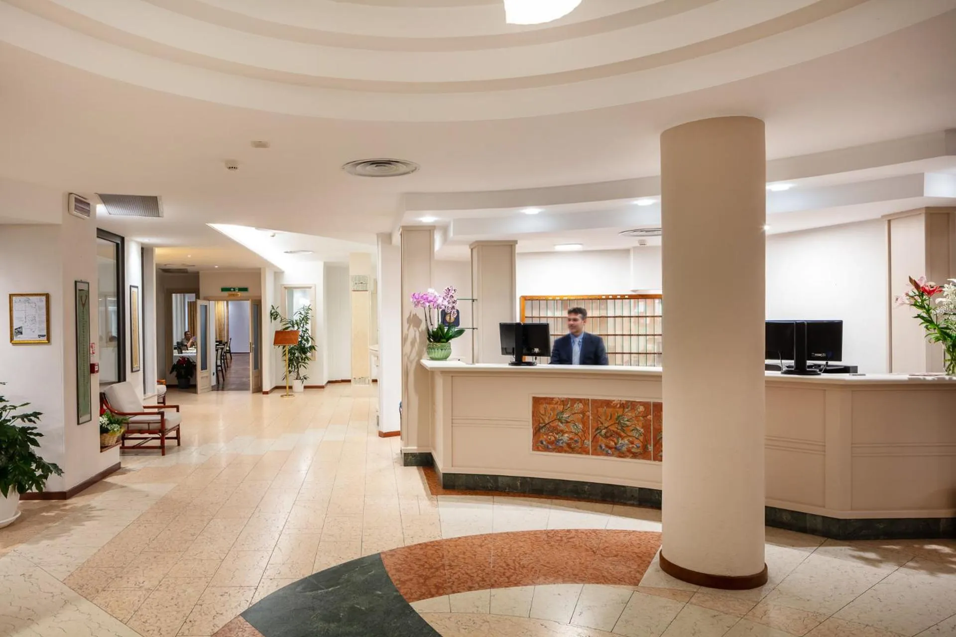 Lobby or reception in Hotel Carlo Felice Sassari