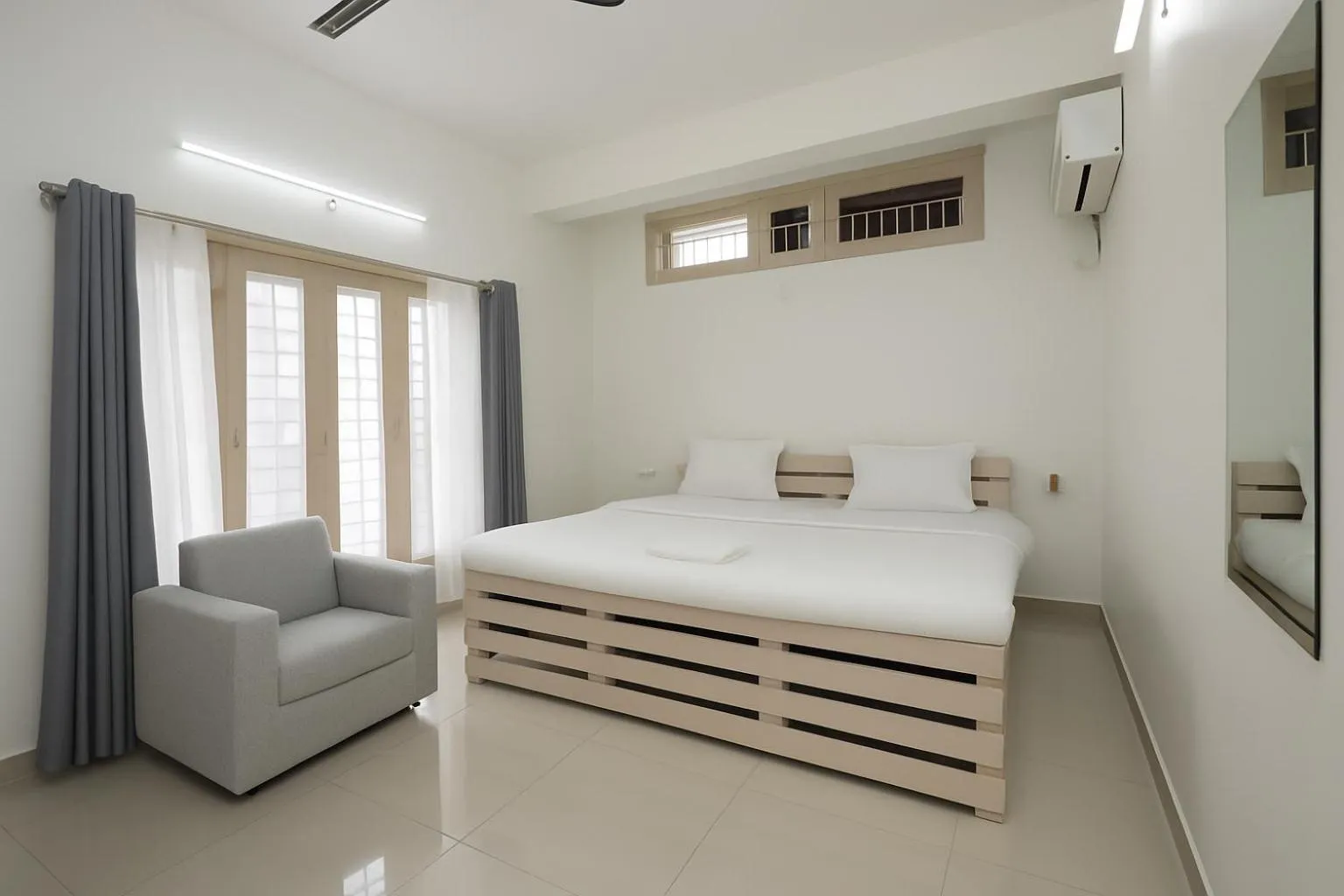 Bedroom, Bed in Urban Inn Rukminigaon